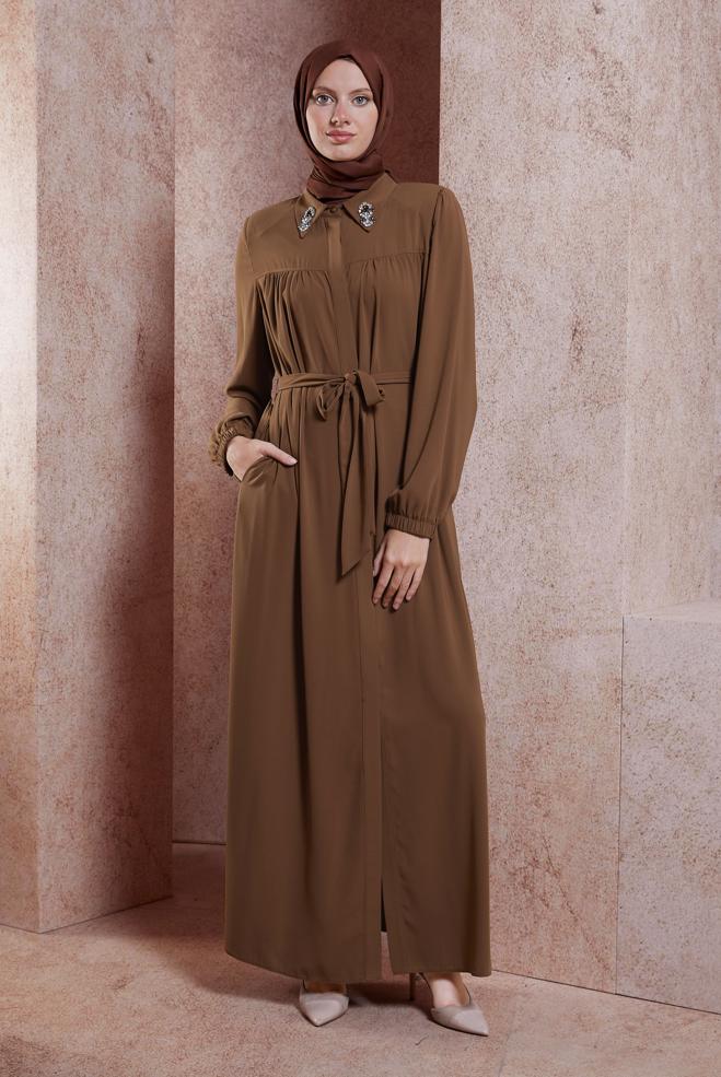 Vêtements hijab BRUN ABAYA DÉTAILLÉE DE GEMMES 80104 - ALVİNA