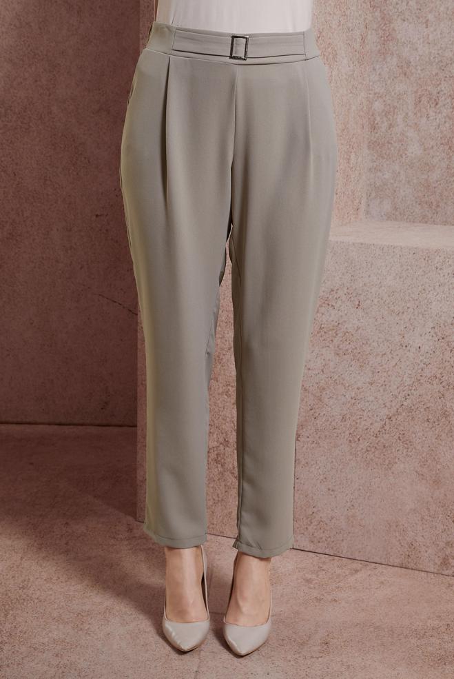 Tesettür giyim  KEMERLİ HAVUÇ KESİM PANTOLON 70560 - ALVİNA