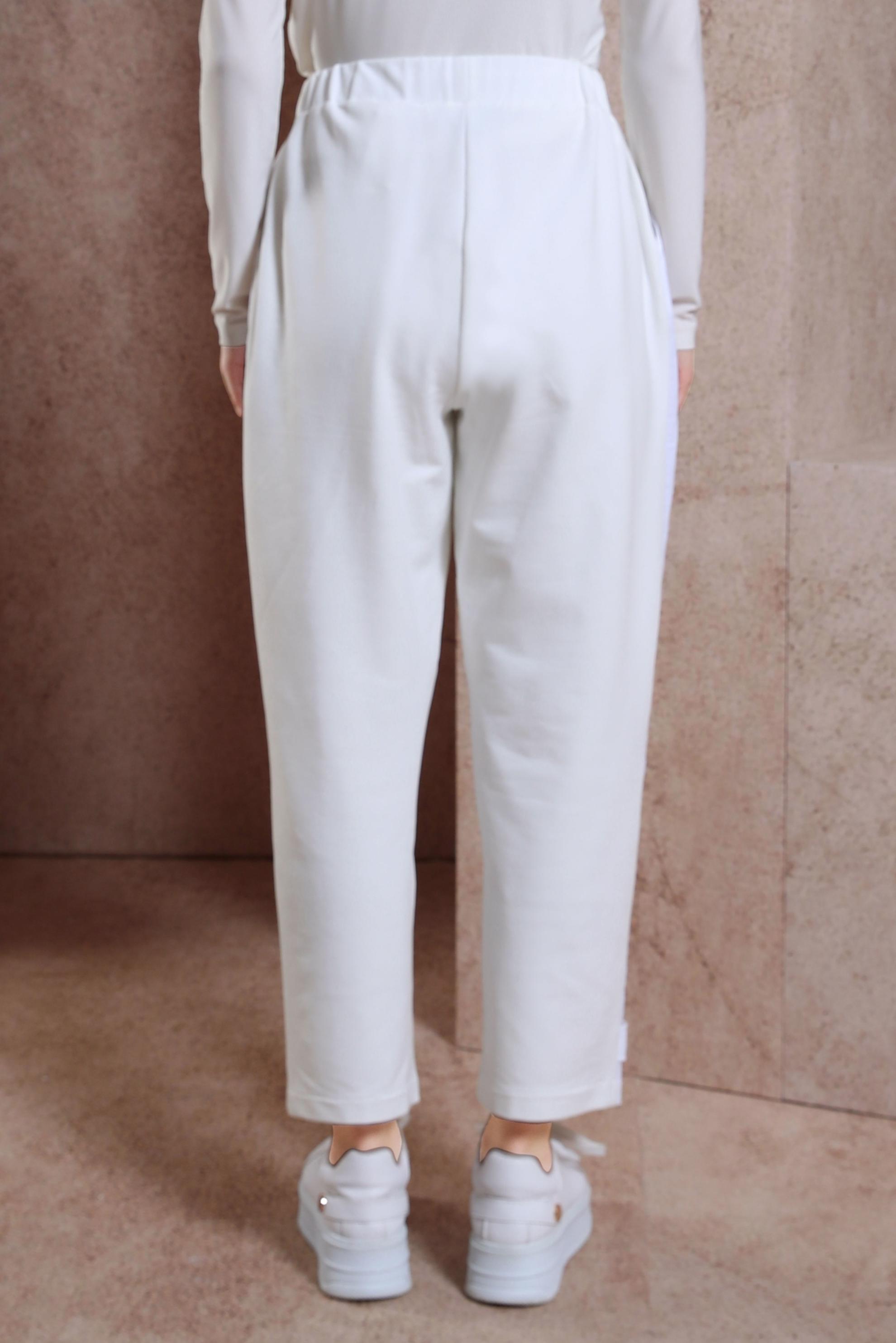 Tesettür giyim BEYAZ HAVUÇ KESİM PANTOLON 70700