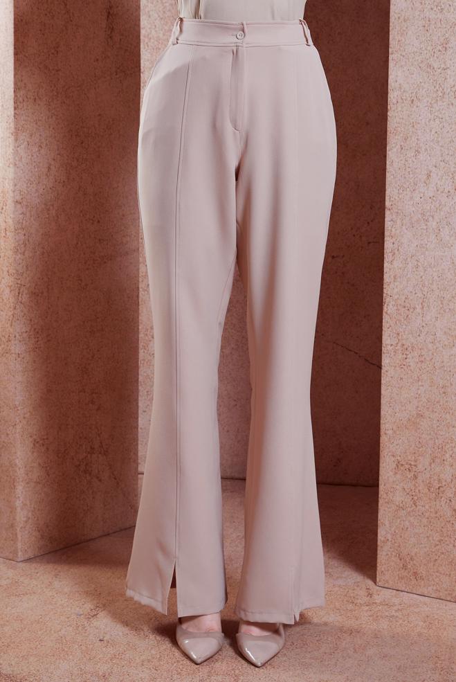 Tesettür giyim  YIRTMAÇ DETAYLI PANTOLON 70706 - ALVİNA