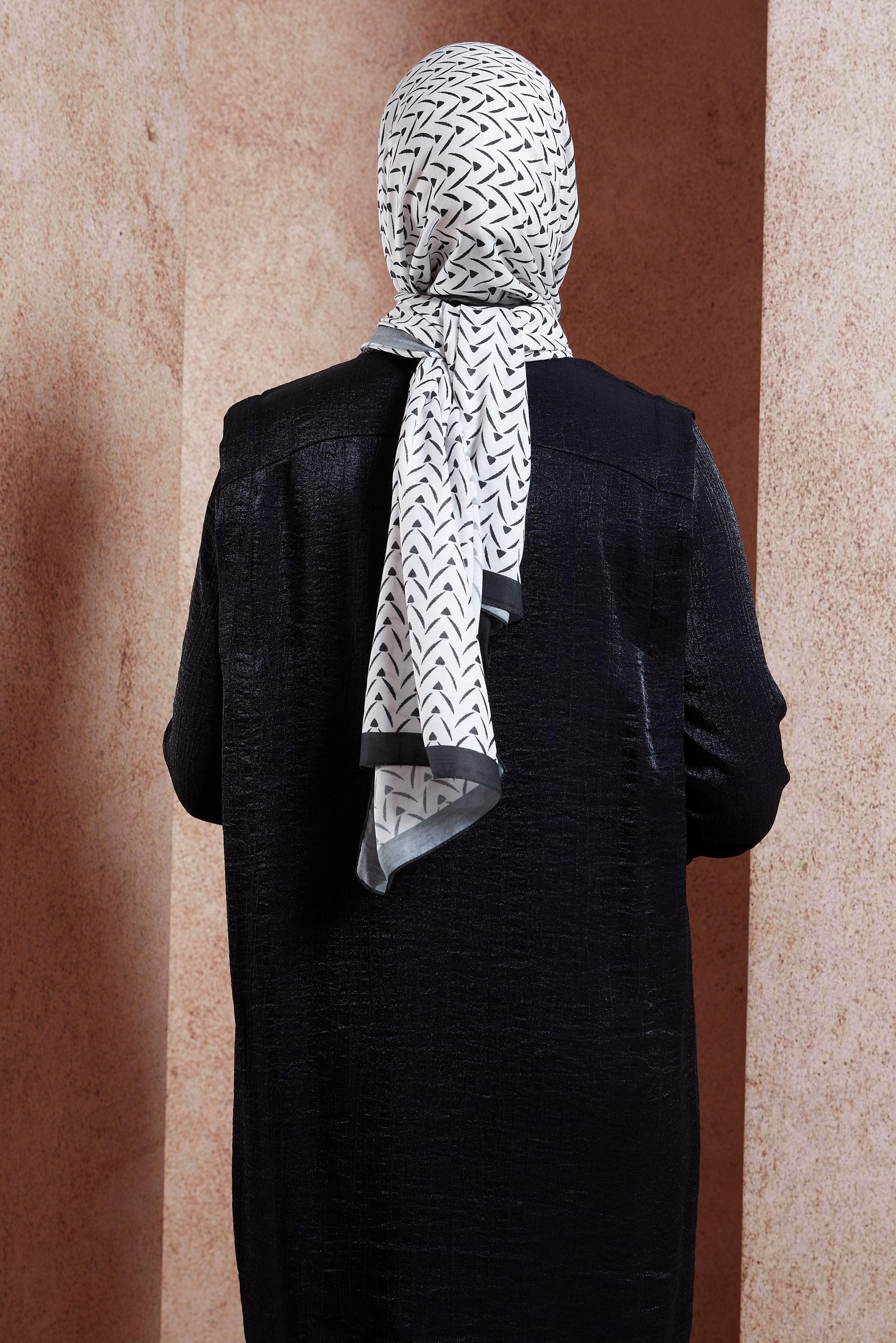 Vêtements hijab ÉCRUE CHÂLE À MOTIFS ALVINA 1005