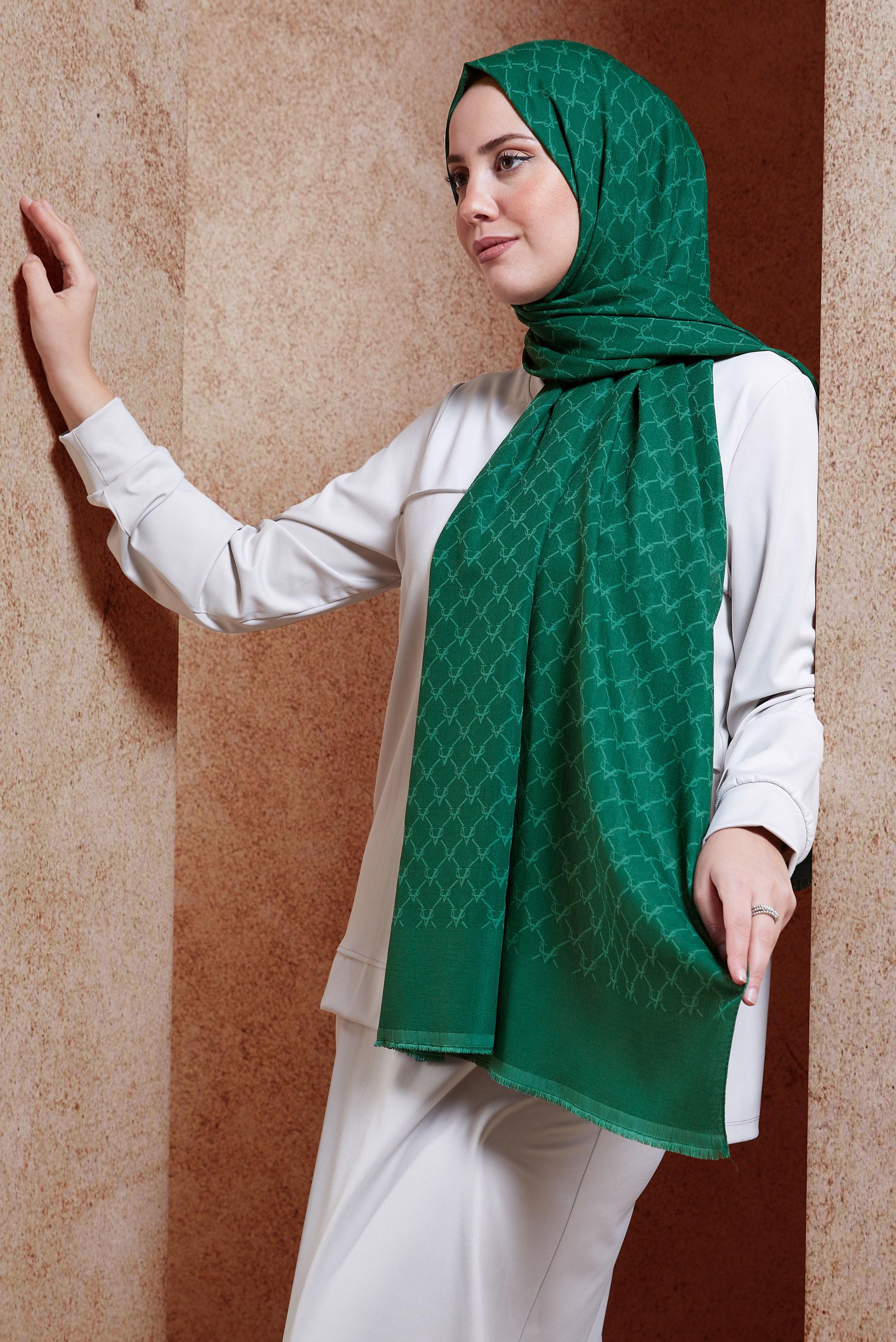 Tesettür giyim YEŞİL ALVİNA MONOGRAM ŞAL 3100