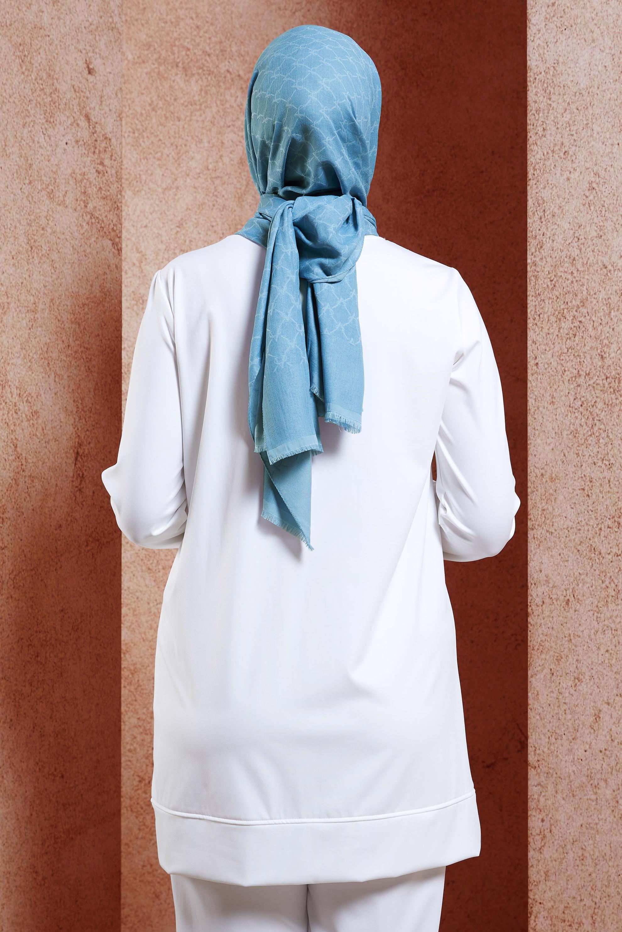 Tesettür giyim MAVİ ALVİNA MONOGRAM ŞAL 3100