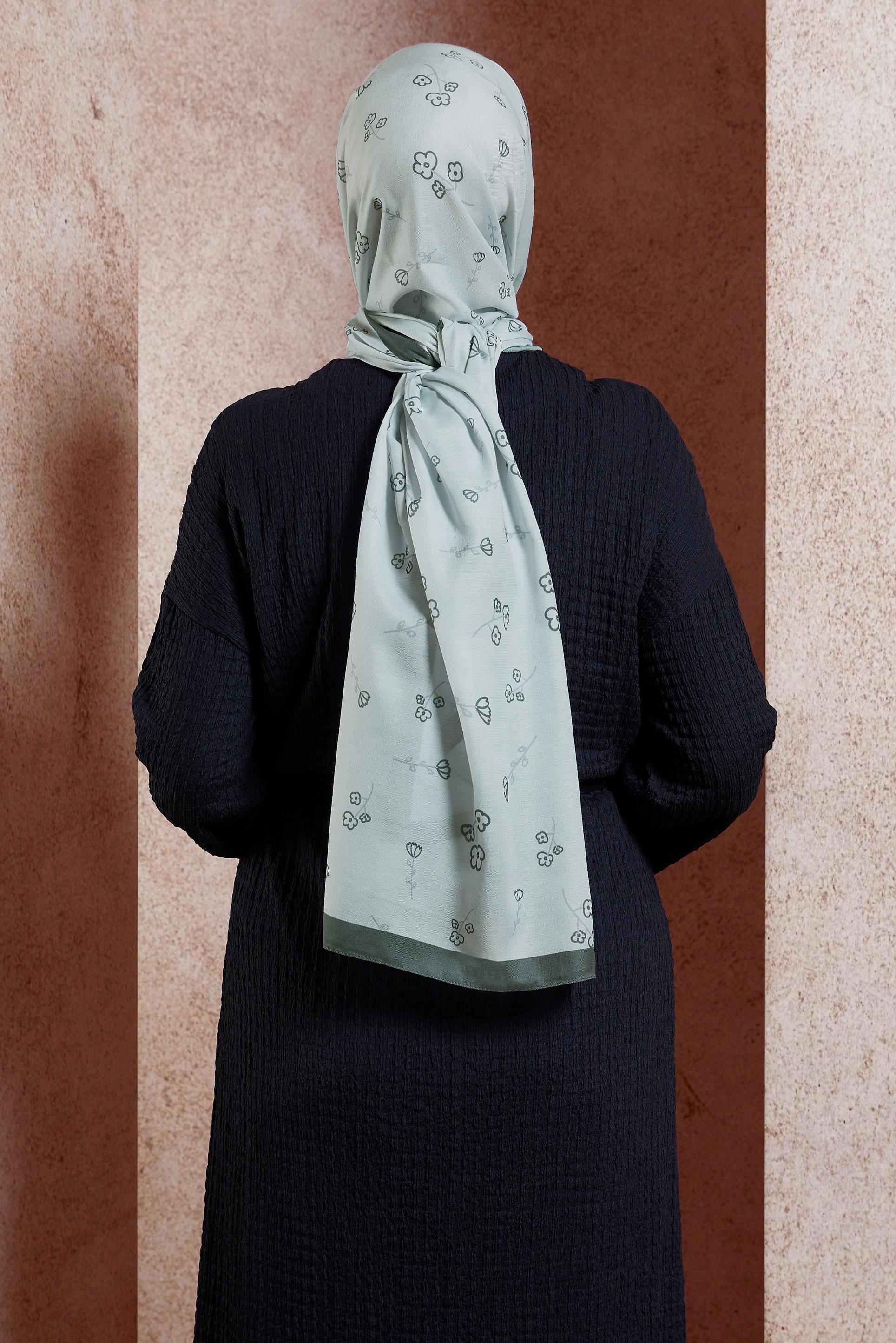 Tesettür giyim GÜMÜŞ ALVİNA ÇİÇEK DESENLİ ŞAL 7469