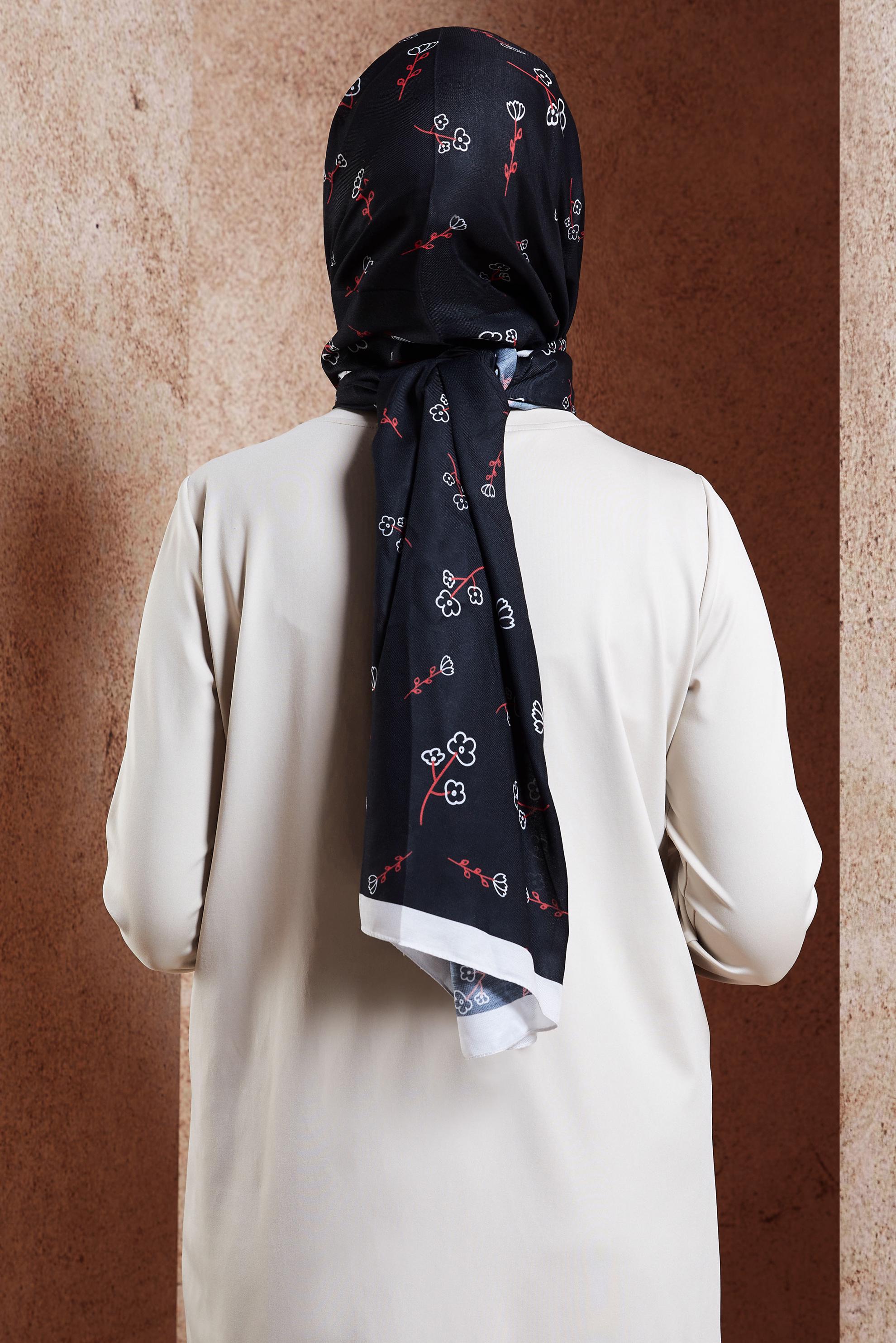 Tesettür giyim SİYAH ALVİNA ÇİÇEK DESENLİ ŞAL 7469