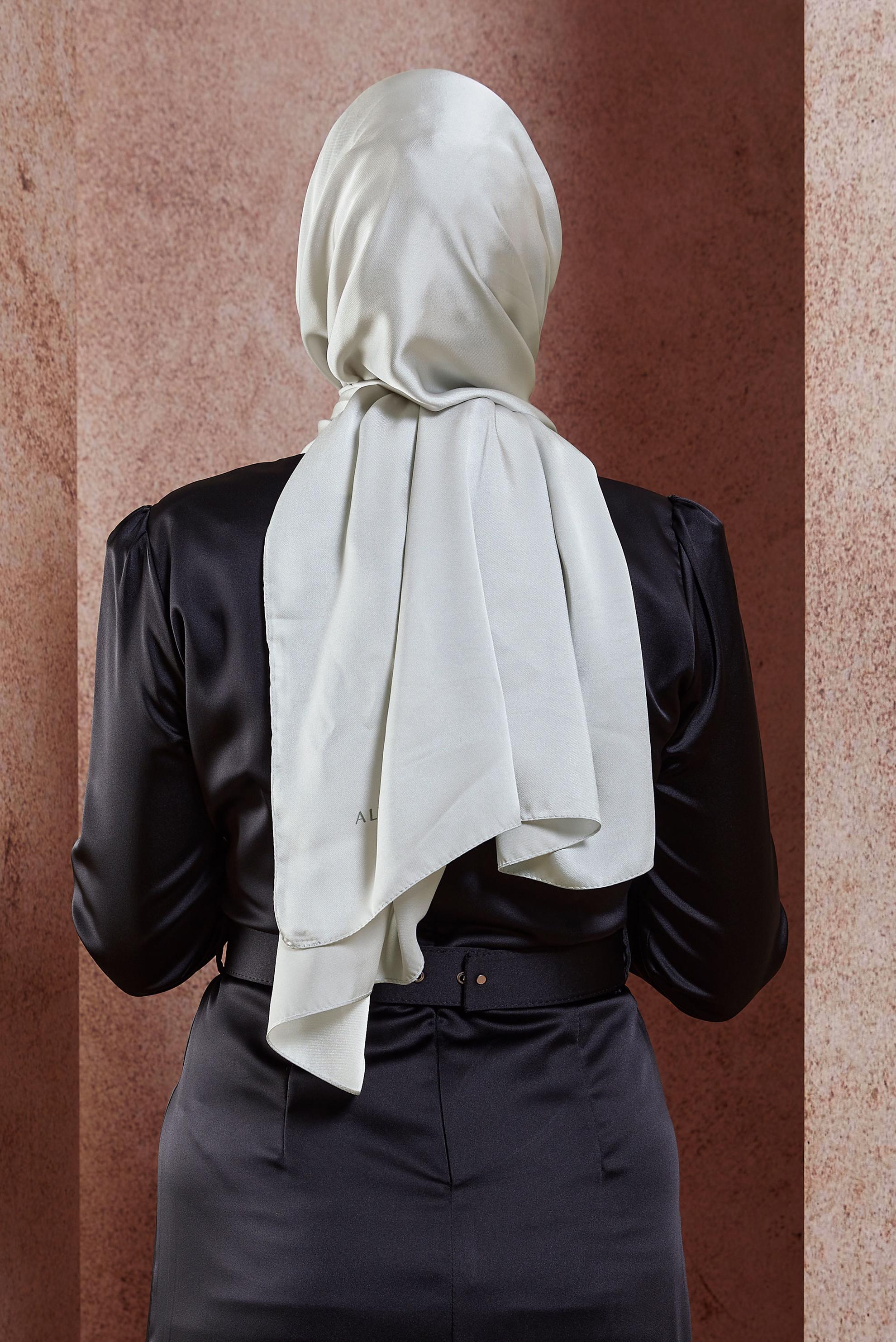 Tesettür giyim GRİ ALVİNA ŞAL 8401