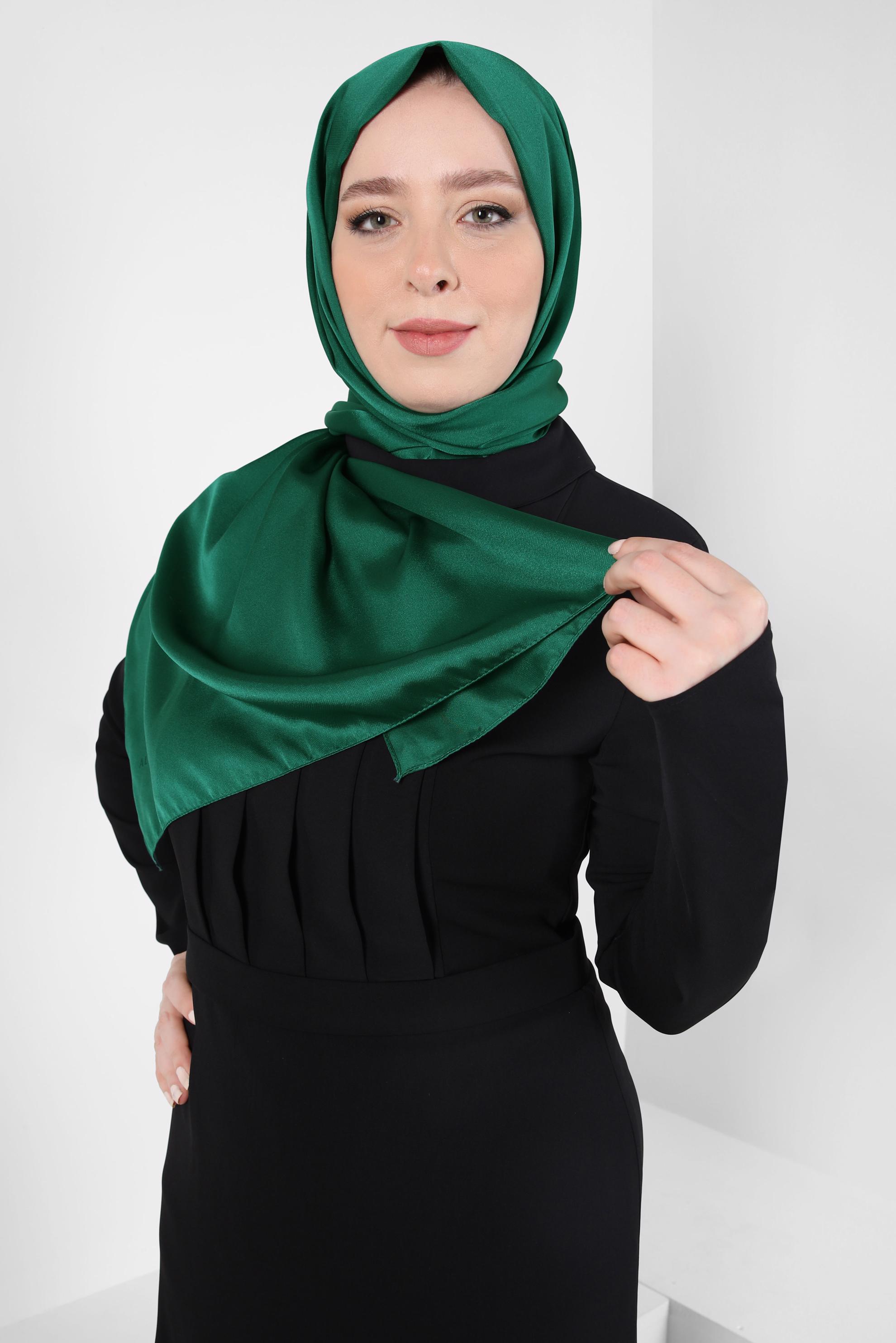 Tesettür giyim YEŞİL ALVİNA ŞAL 8401