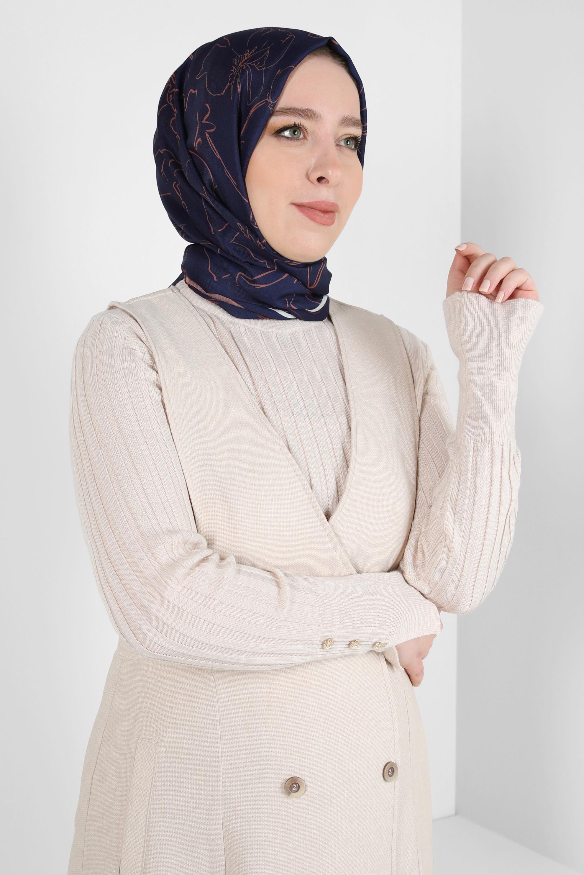 Tesettür giyim LACİVERT ALVİNA ÇİÇEK DESEN SOFT ŞAL 8407