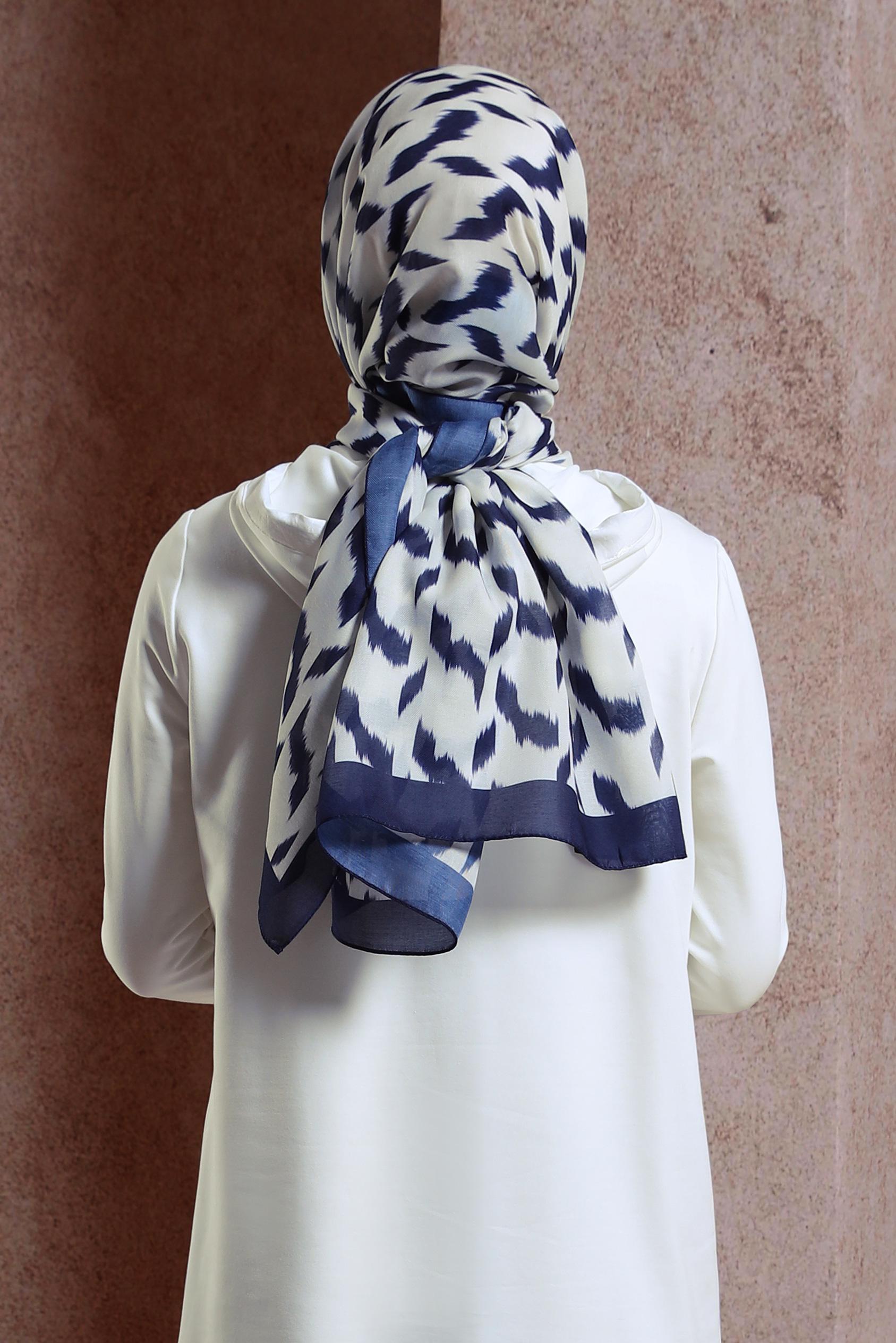 Tesettür giyim BEYAZ ALVİNA DESENLİ SOFT ŞAL 8410 