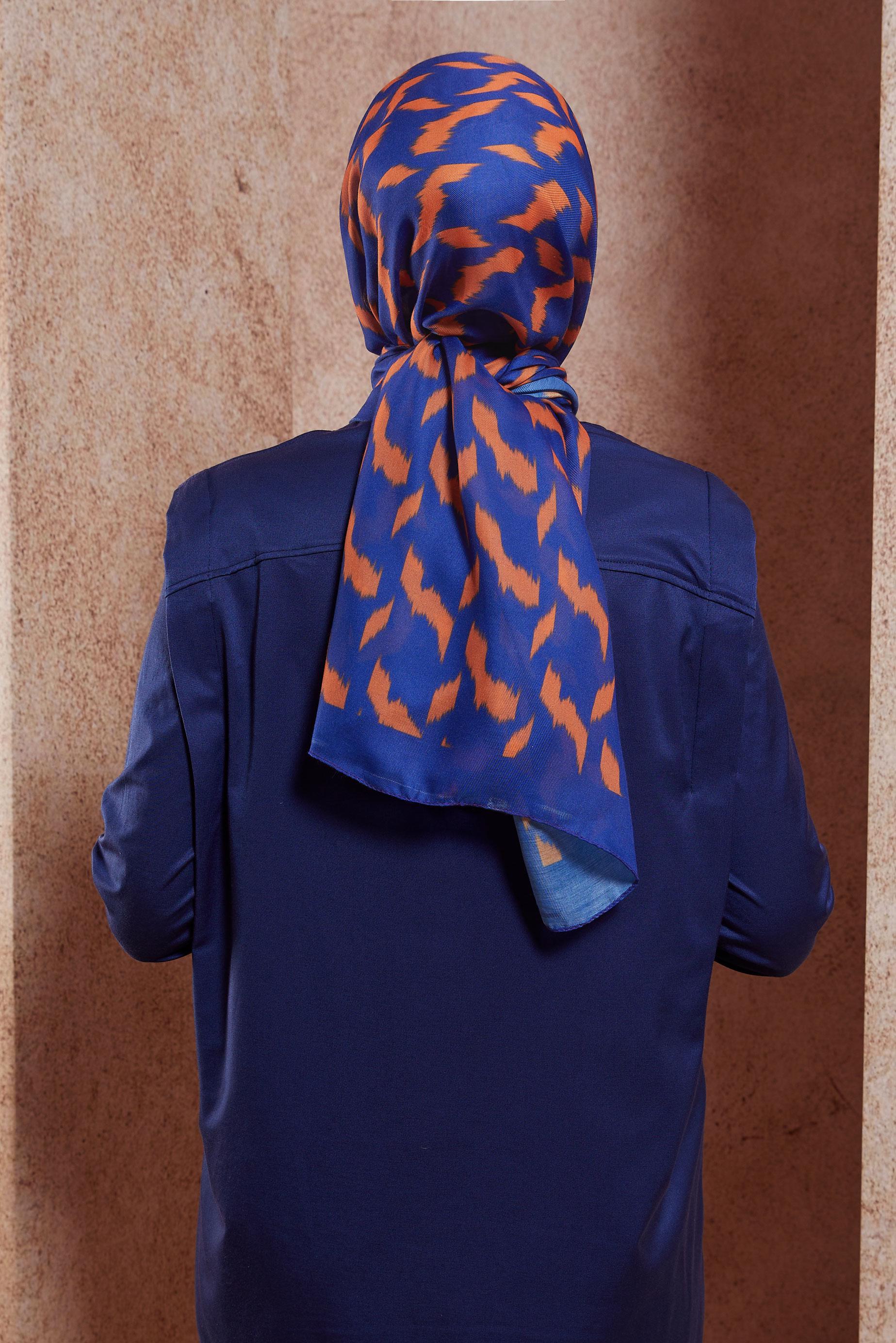 Tesettür giyim LACİVERT ALVİNA DESENLİ SOFT ŞAL 8410 