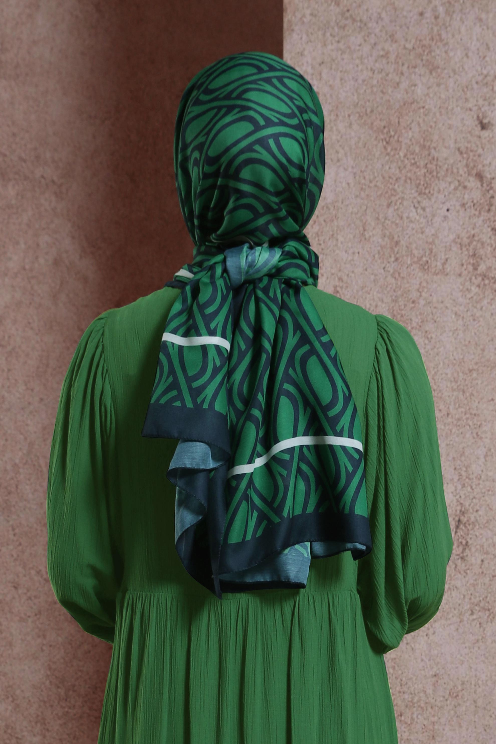 Tesettür giyim LACİVERT ALVİNA DESENLİ ŞAL 8415