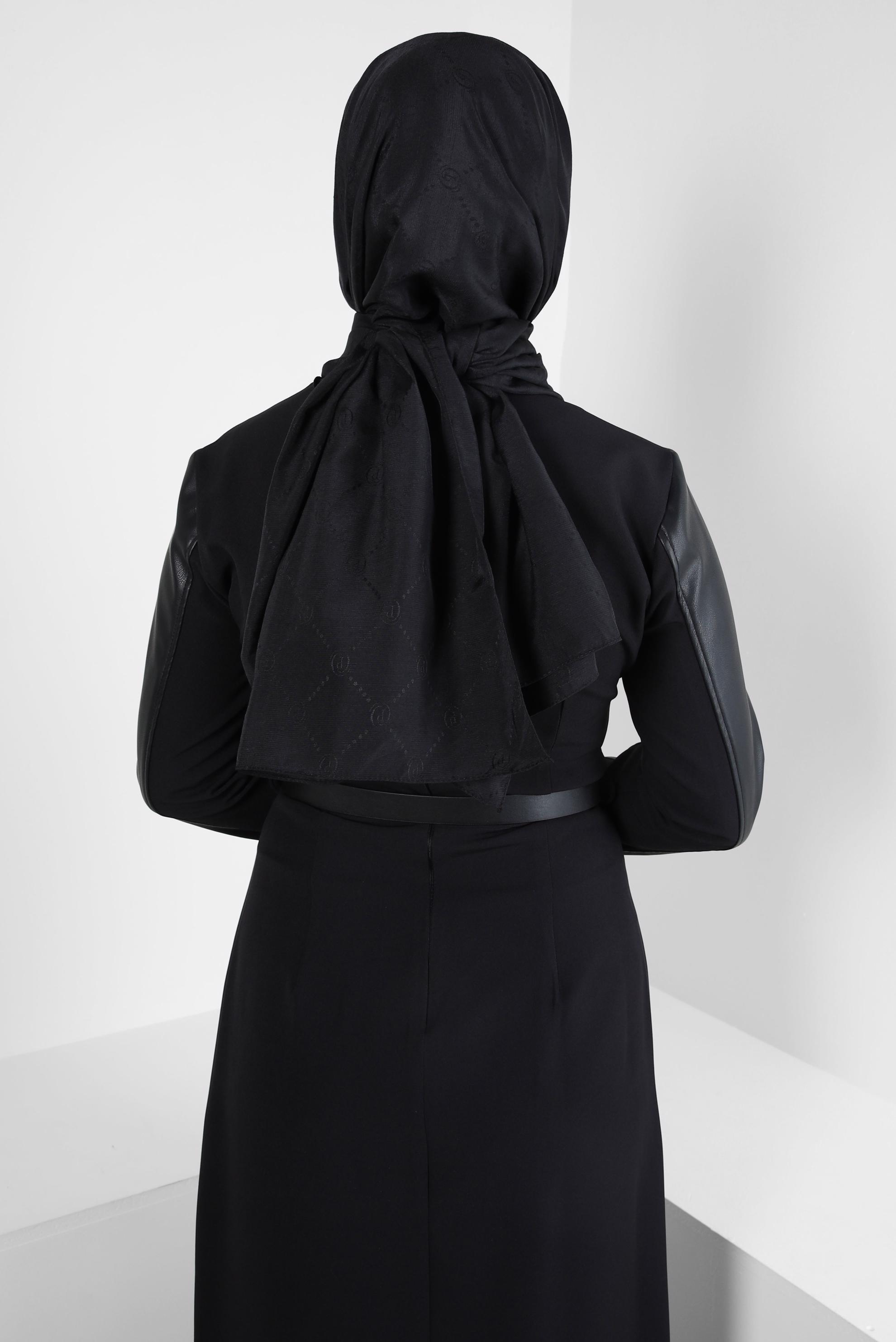 Tesettür giyim SİYAH ALVİNA JAKAR ŞAL 8417