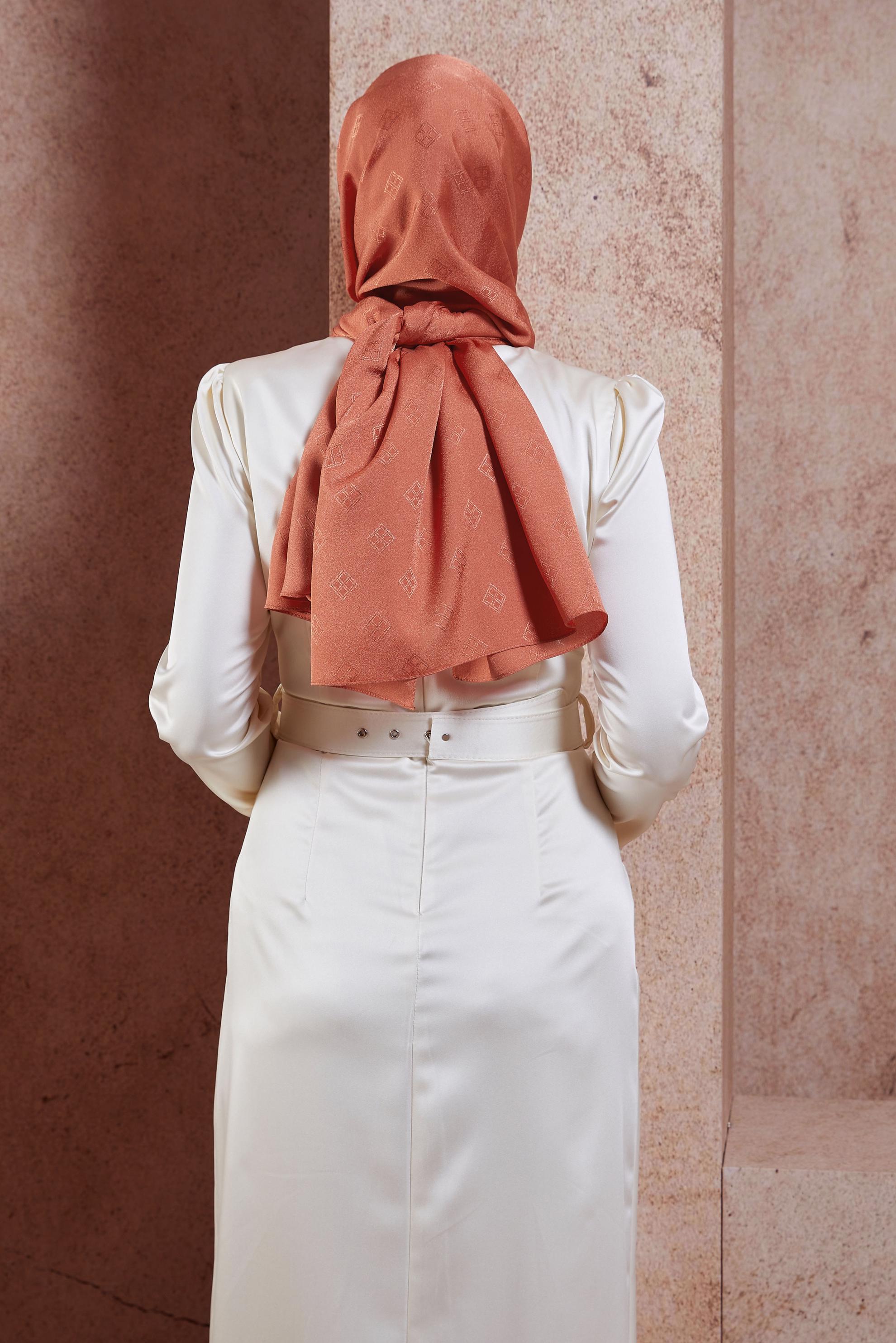 Tesettür giyim TURUNCU ALVİNA ŞAL 8419