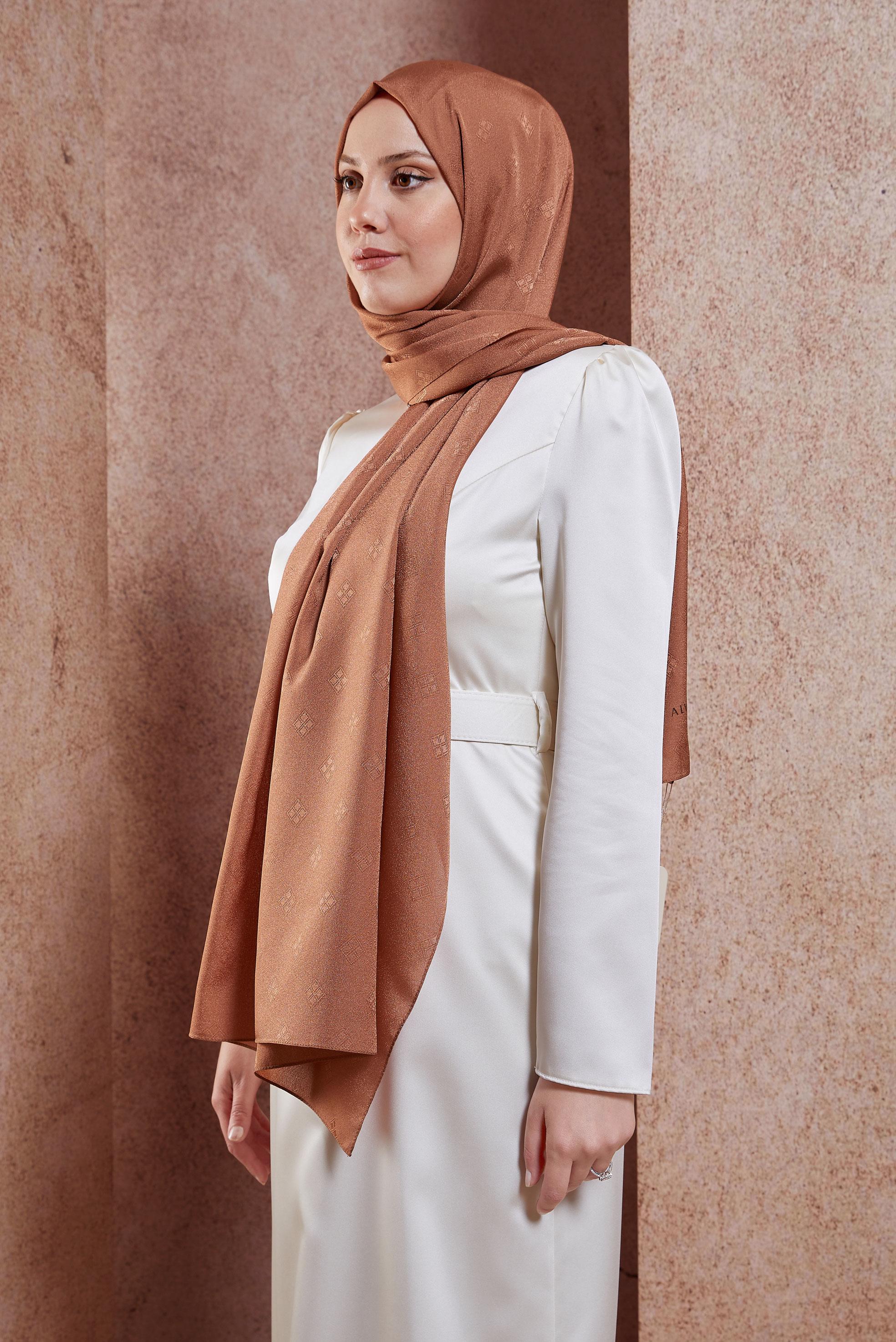 Tesettür giyim TURUNCU ALVİNA ŞAL 8419