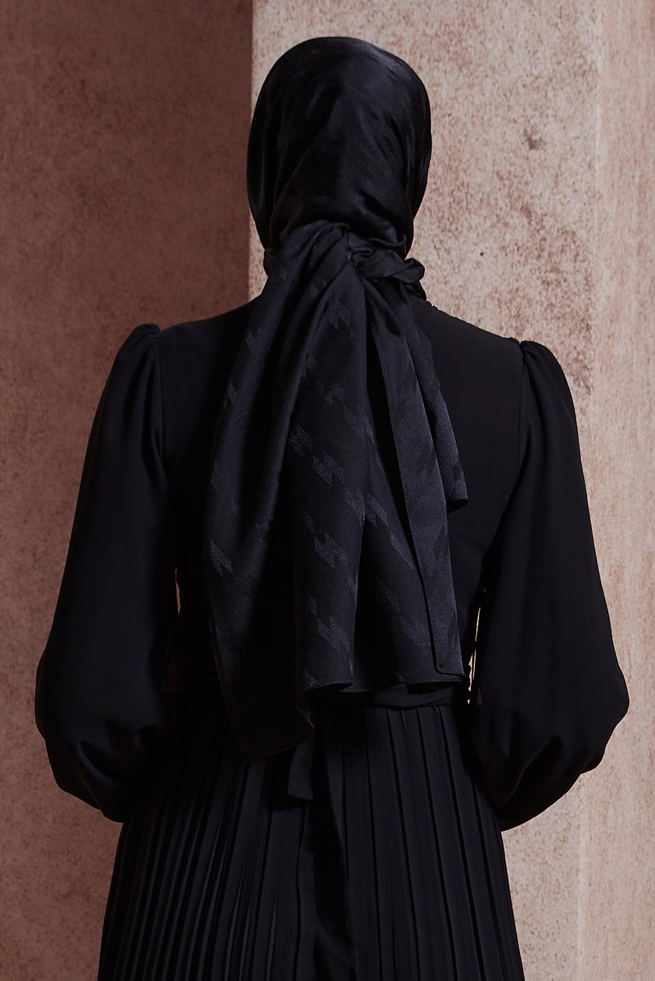 Tesettür giyim SİYAH ALVİNA ŞAL 8420 