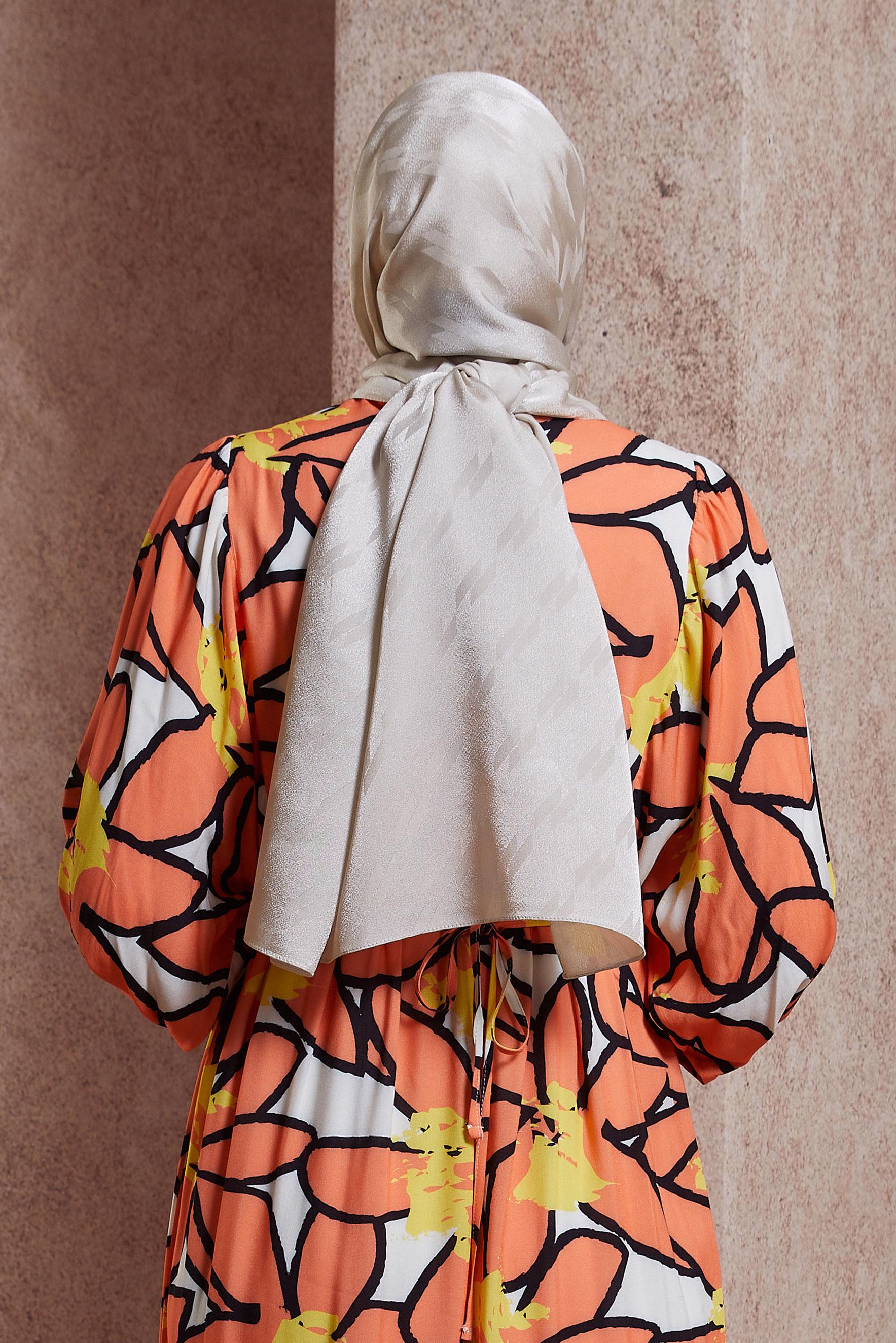 Tesettür giyim BEJ ALVİNA ŞAL 8420 