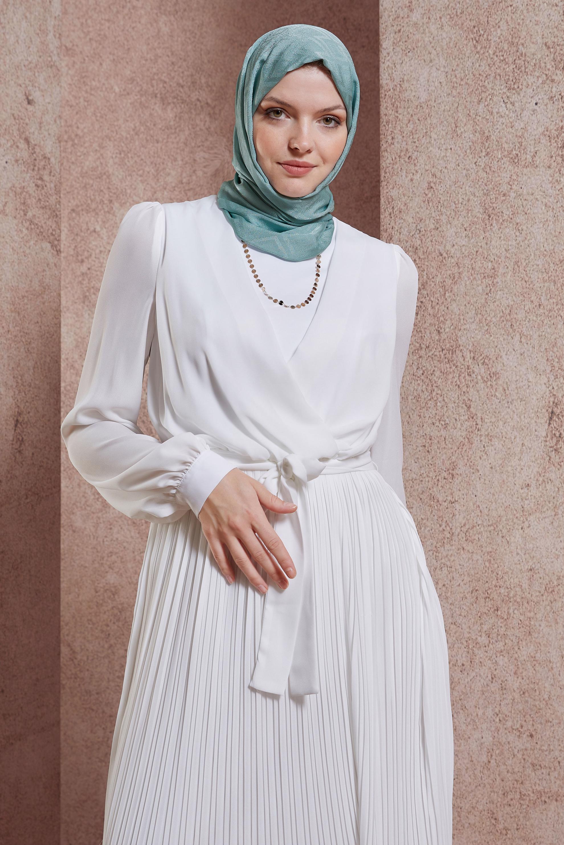 Tesettür giyim MAVİ ALVİNA ŞAL 8421