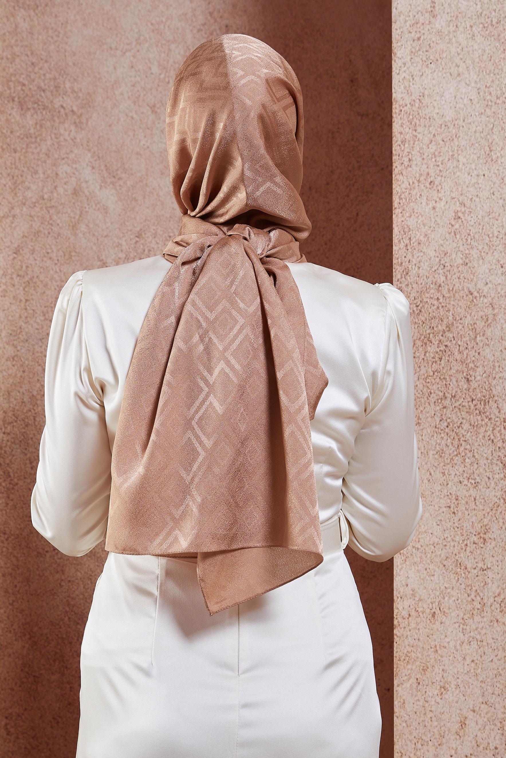 Tesettür giyim PEMBE ALVİNA ŞAL 8421