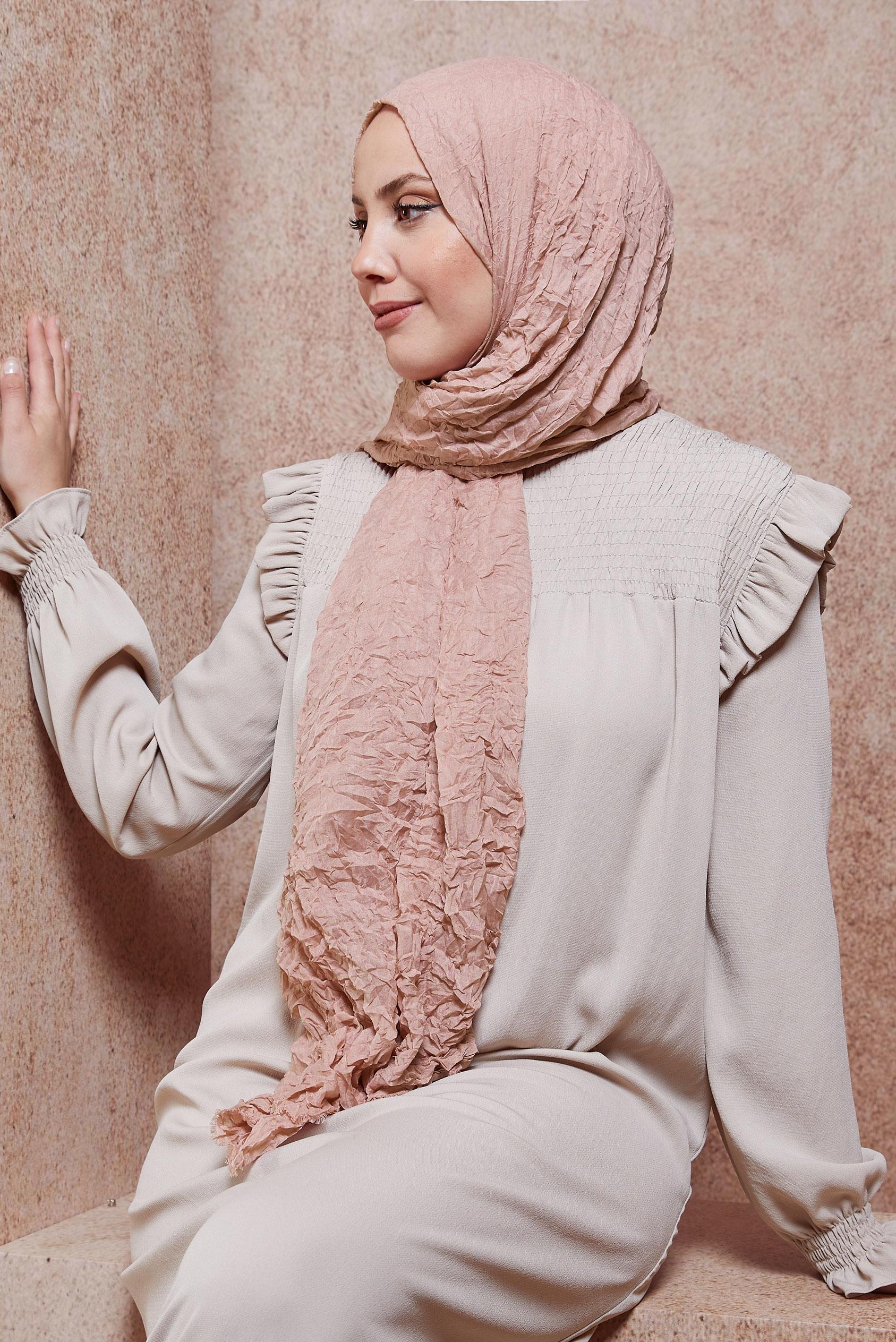Tesettür giyim PUDRA ALVİNA KENDİNDEN KIRIŞIK ŞAL 8423