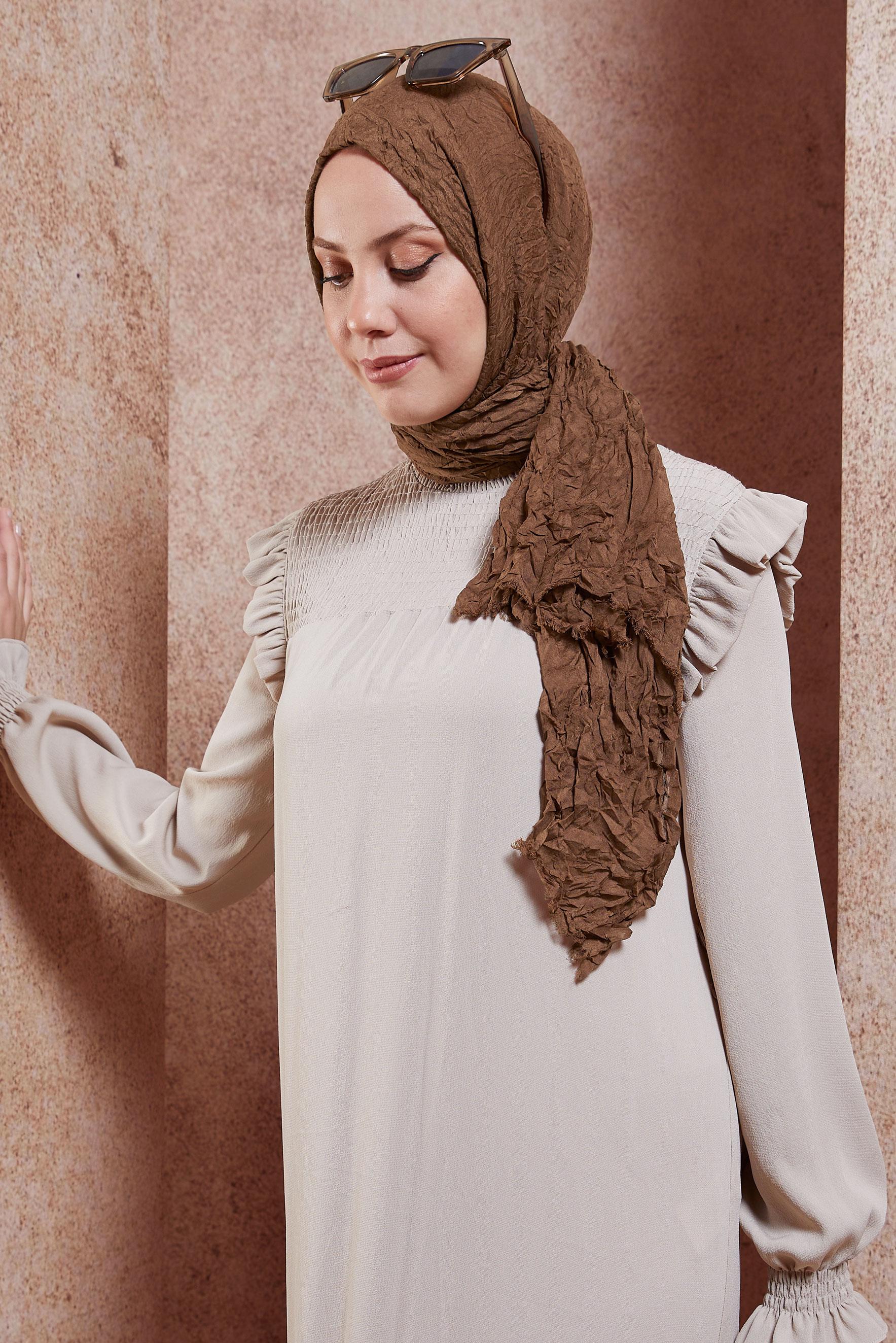 Tesettür giyim KAHVE ALVİNA KENDİNDEN KIRIŞIK ŞAL 8423