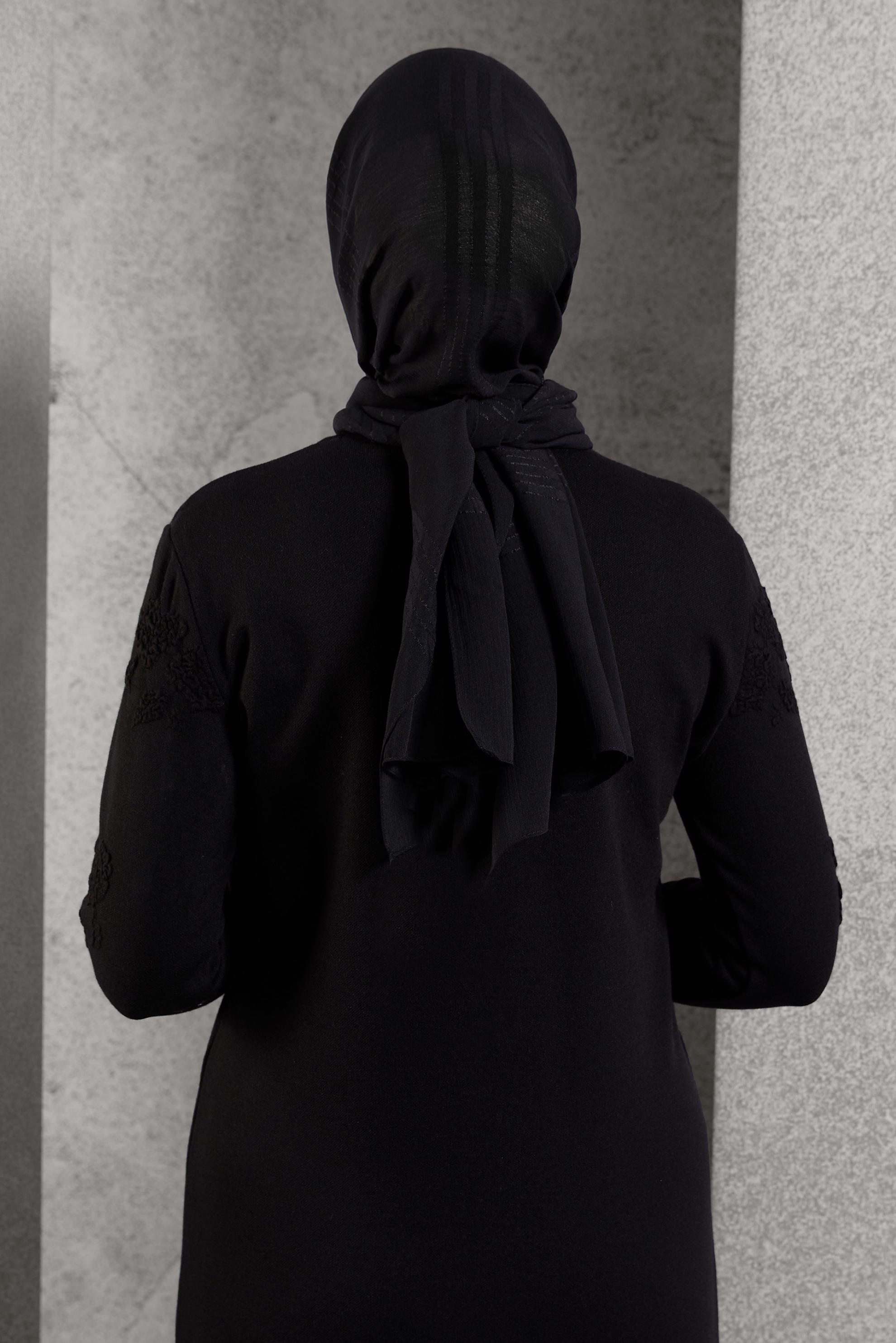 Tesettür giyim SİYAH ALVİNA ŞAL 8446