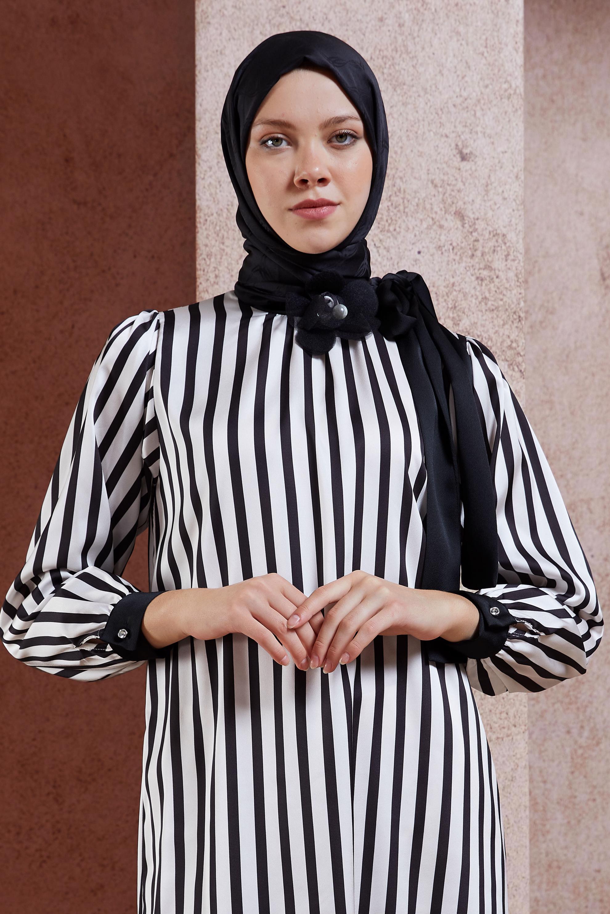 Tesettür giyim SİYAH ALVINA JAKAR ŞAL 8447