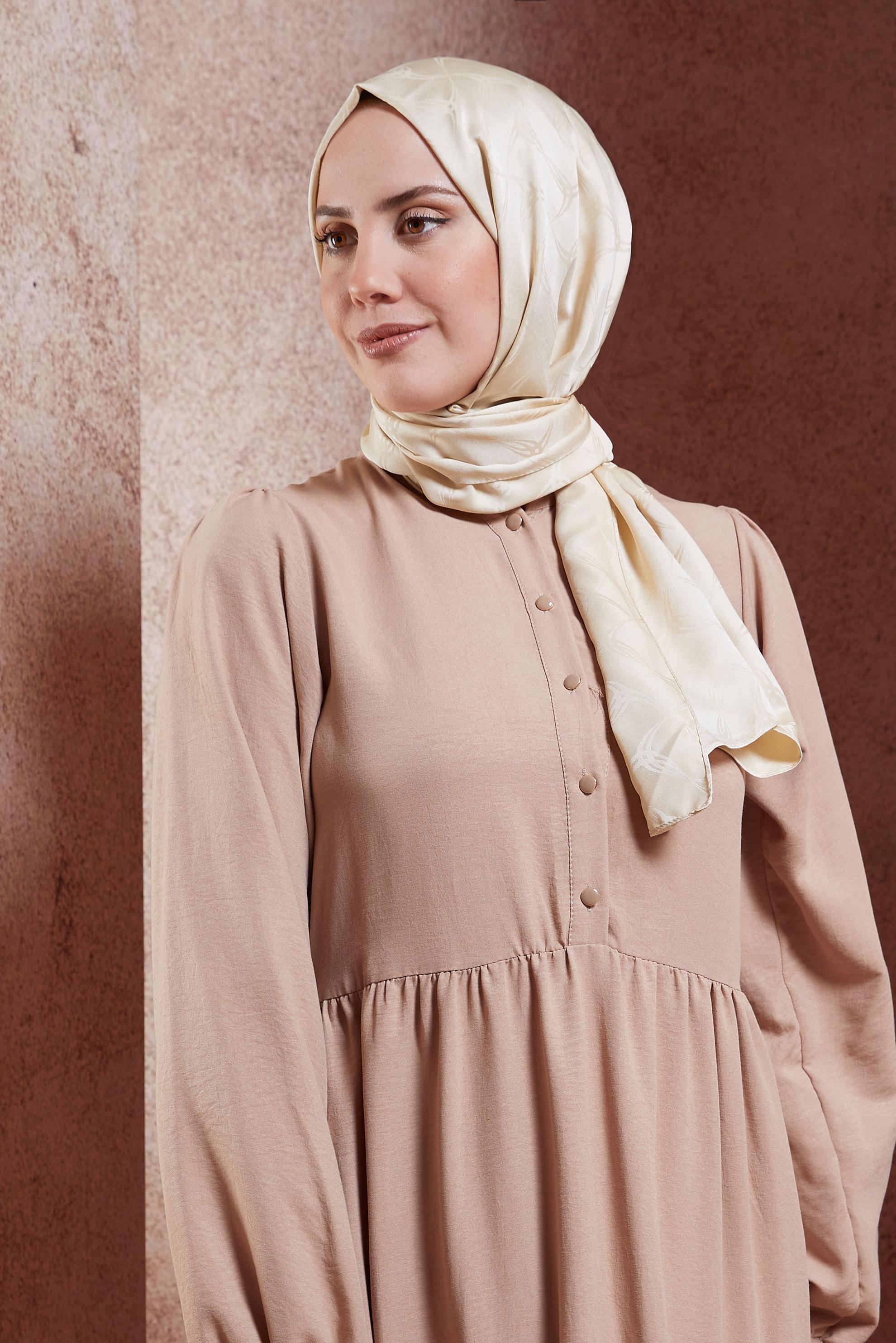 Tesettür giyim BEJ ALVINA JAKAR ŞAL 8447