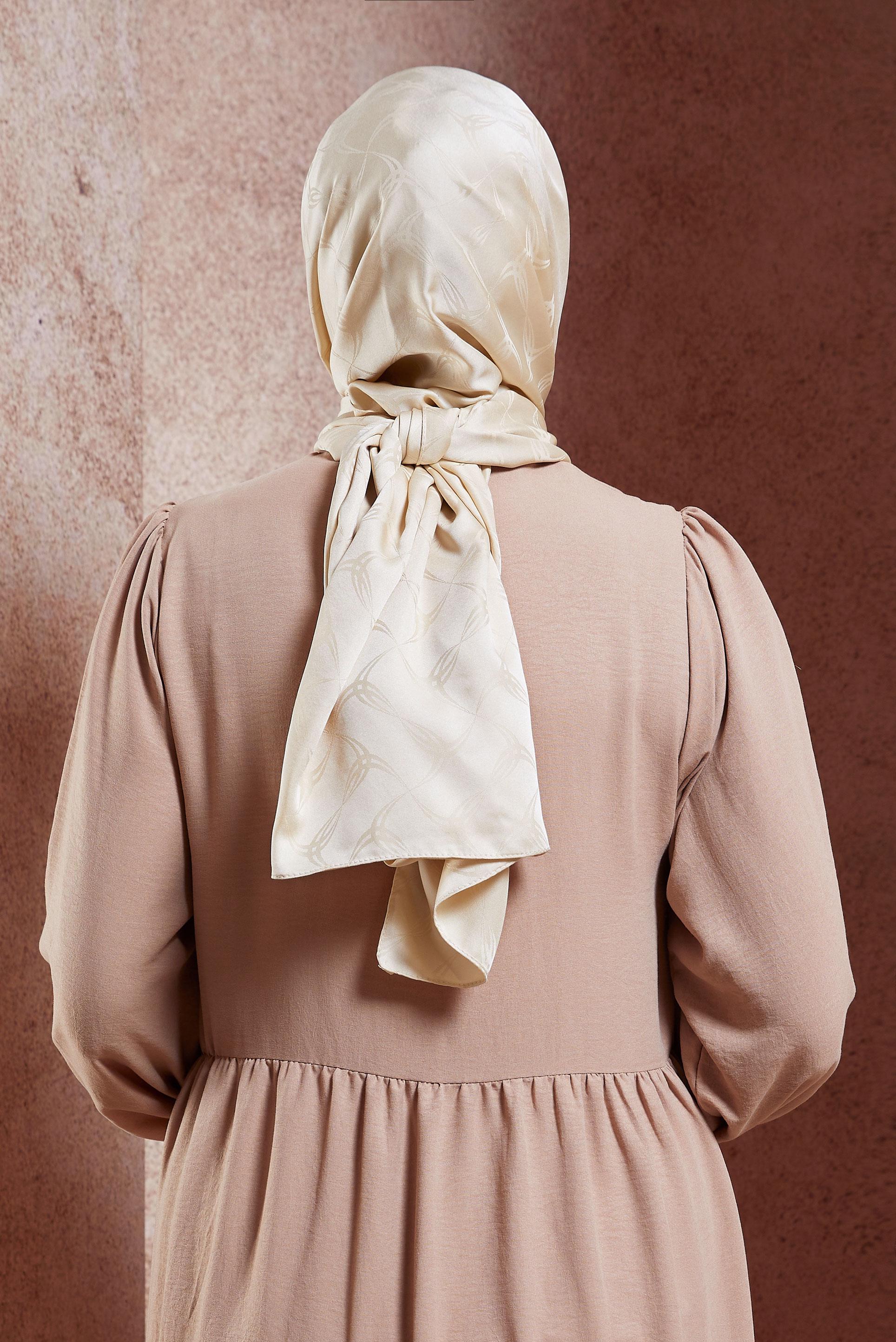 Tesettür giyim BEJ ALVINA JAKAR ŞAL 8447