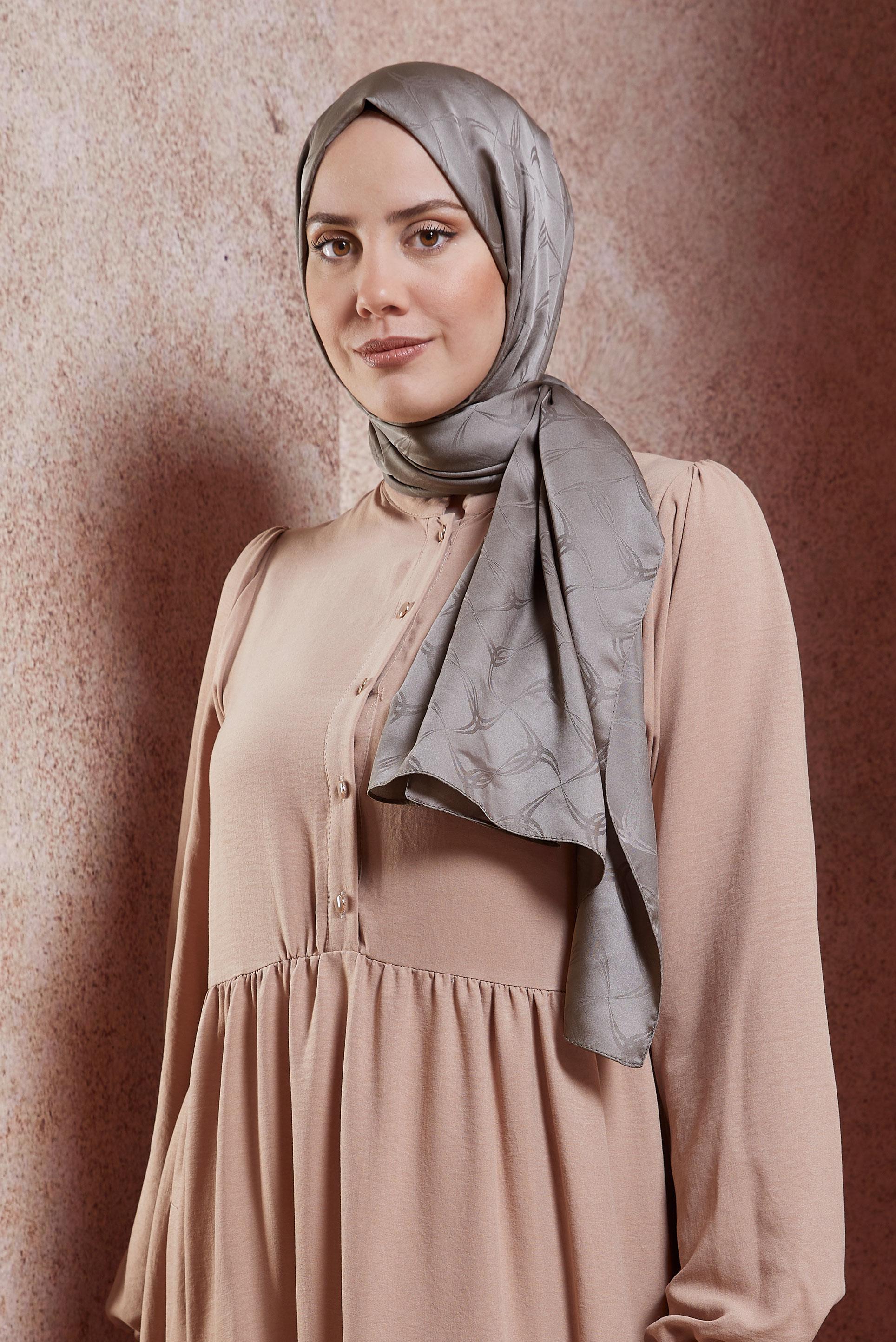 Tesettür giyim GRİ ALVINA JAKAR ŞAL 8447