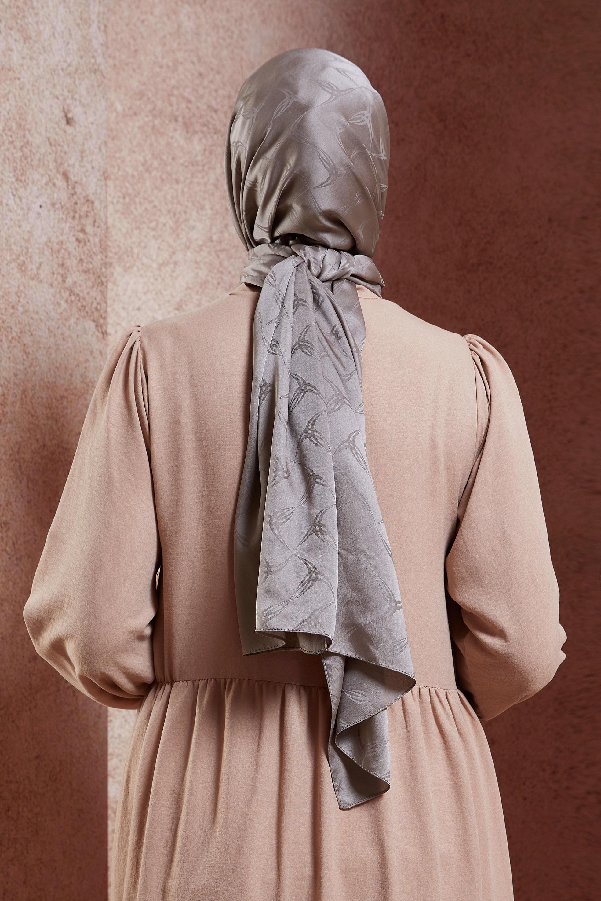 Tesettür giyim GRİ ALVINA JAKAR ŞAL 8447