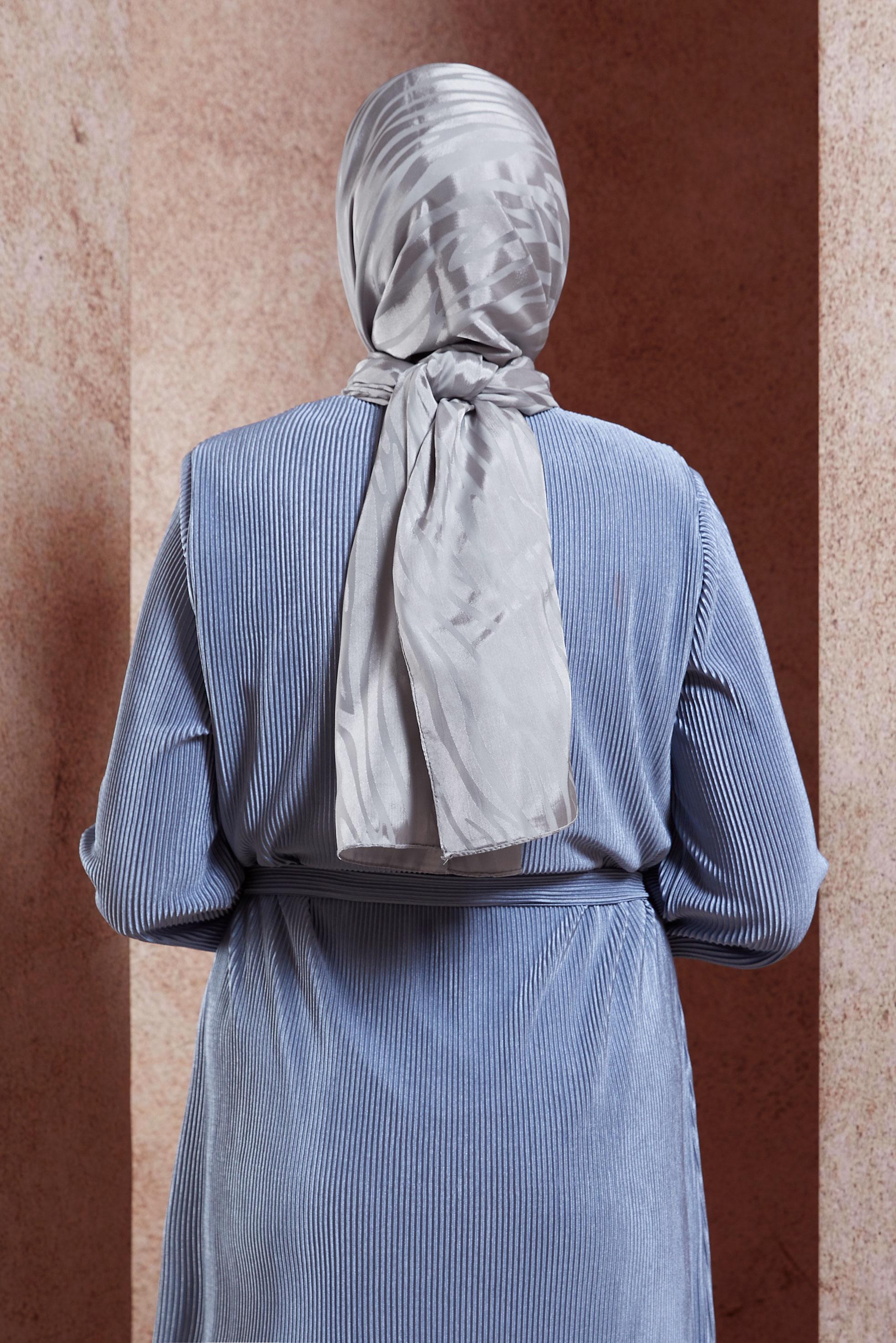 Tesettür giyim GÜMÜŞ ALVİNA JAKAR ŞAL 8448