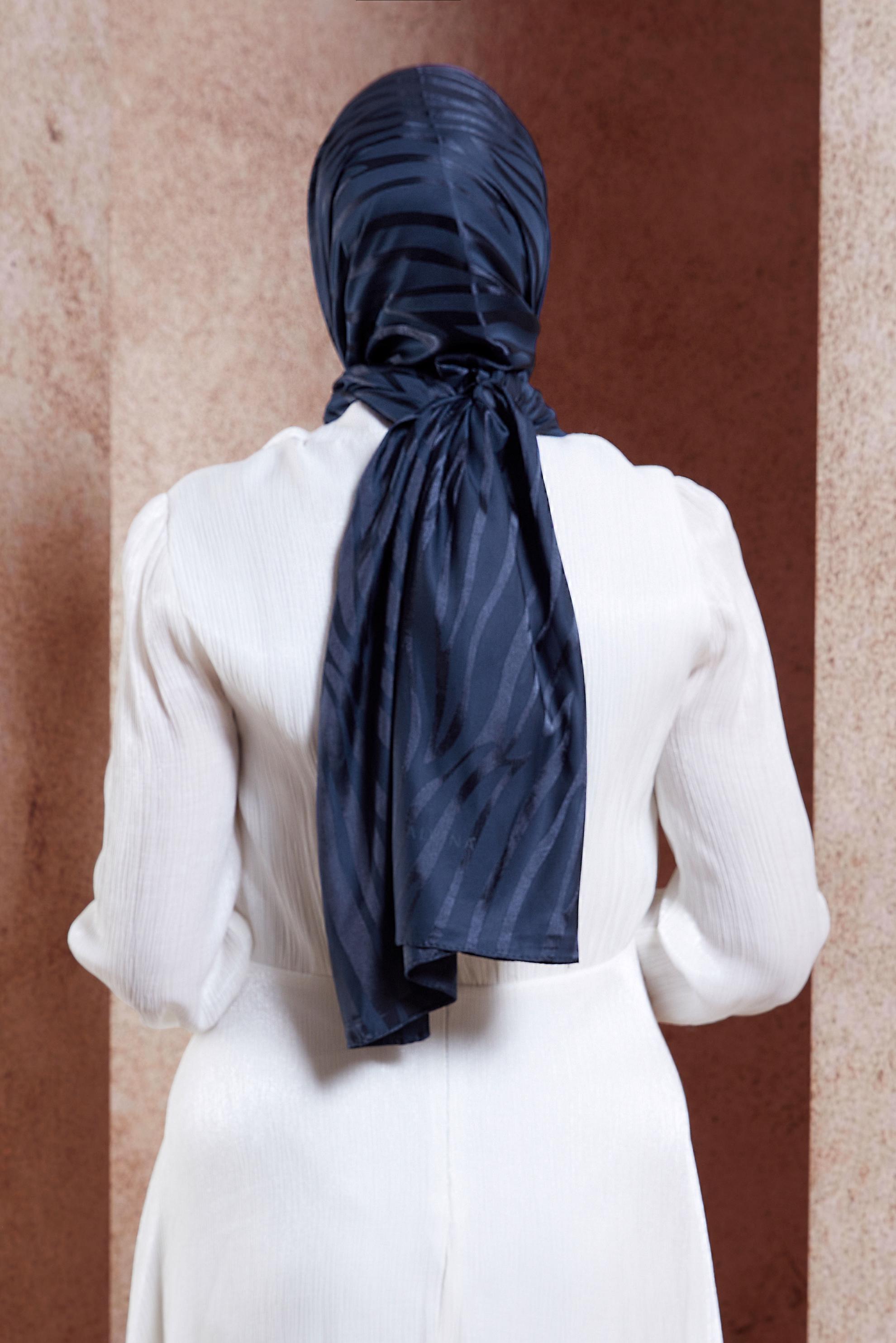 Tesettür giyim LACİVERT ALVİNA JAKAR ŞAL 8448