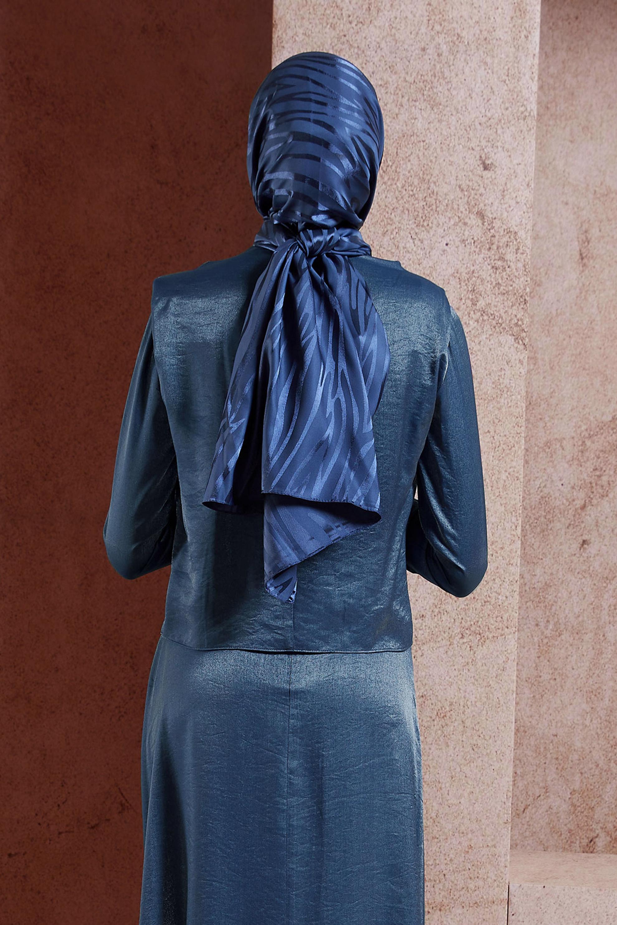 Tesettür giyim MAVİ ALVİNA JAKAR ŞAL 8448