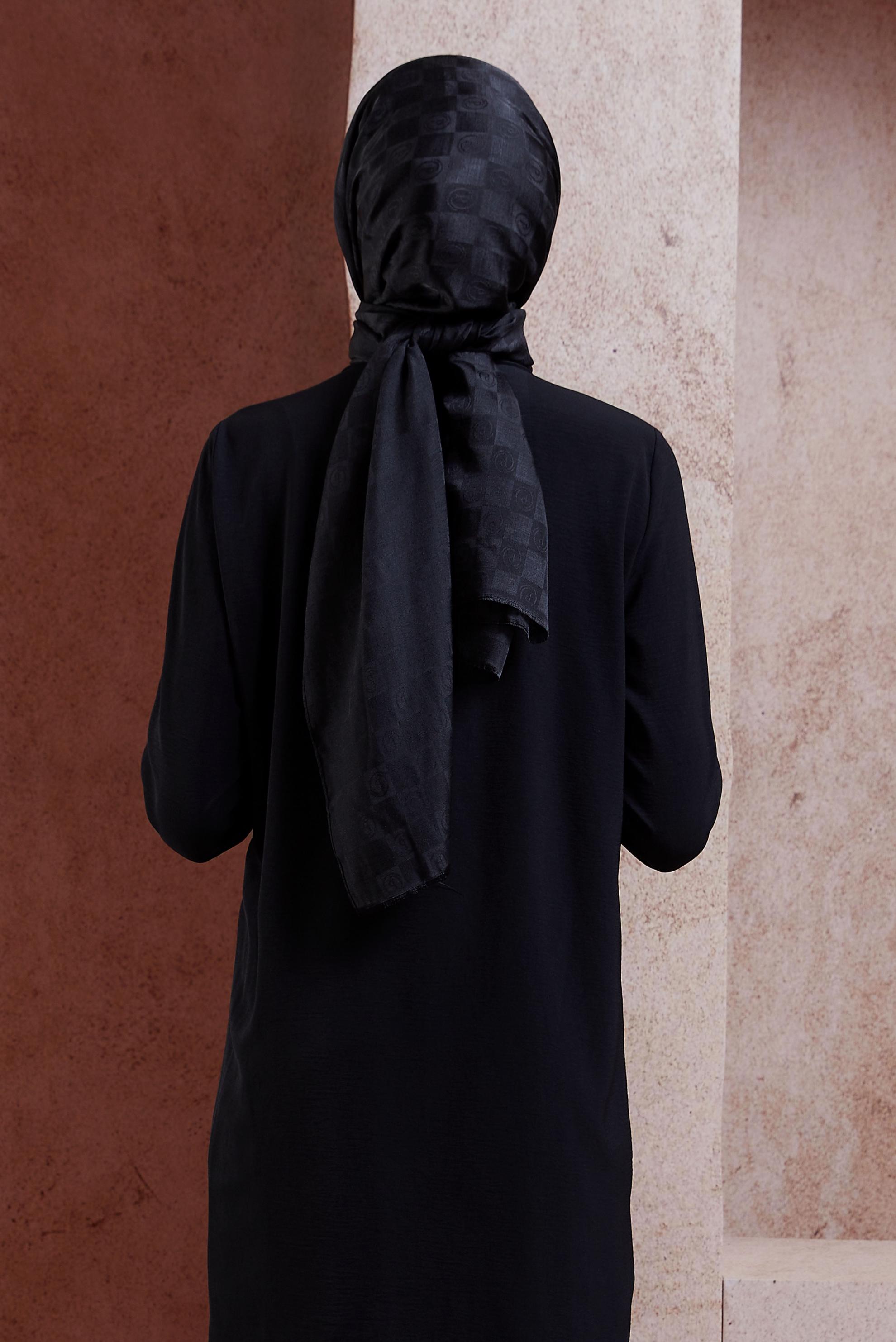 Tesettür giyim SİYAH ALVİNA MONOGRAM ŞAL 8450