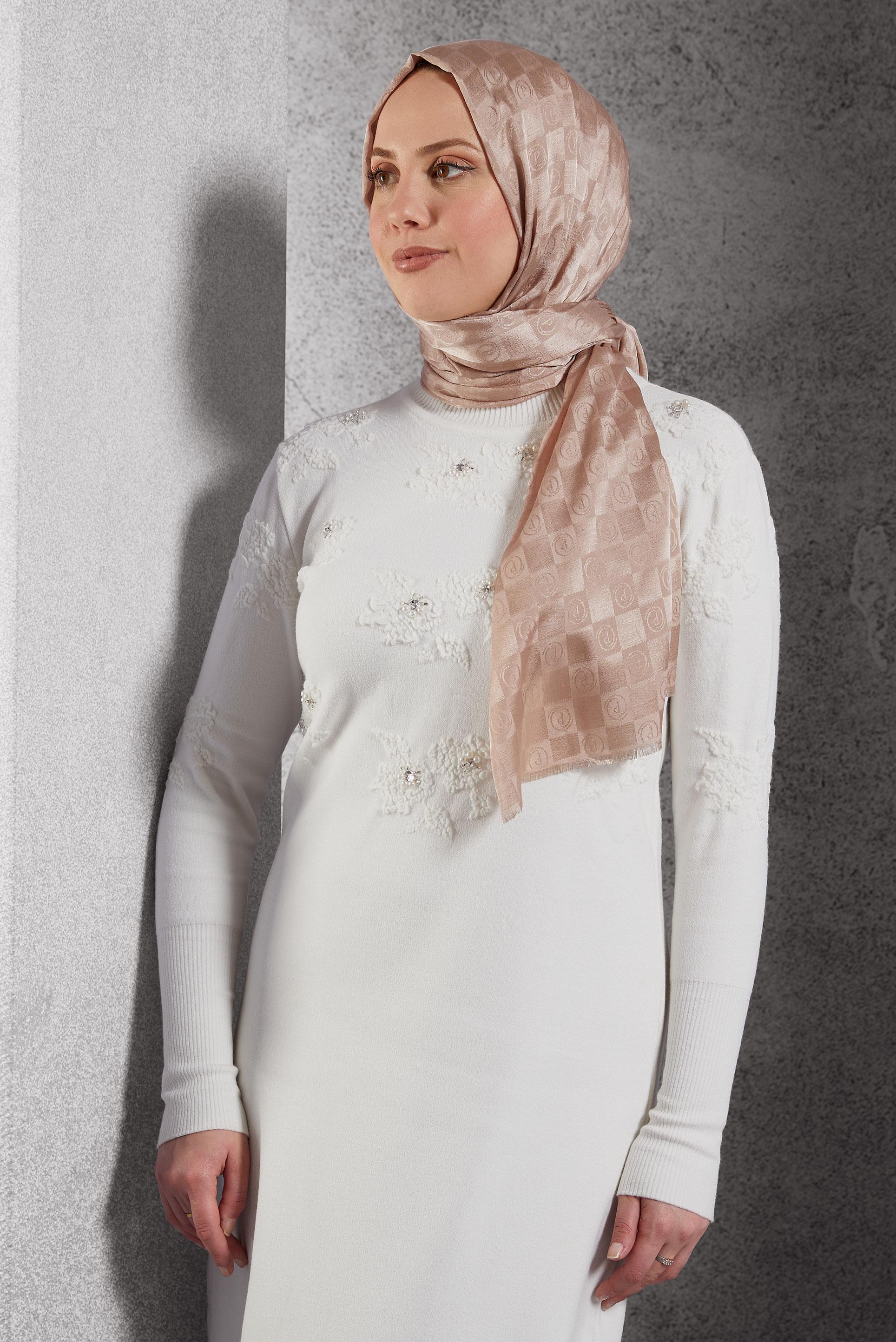Tesettür giyim KAHVE ALVİNA MONOGRAM ŞAL 8450