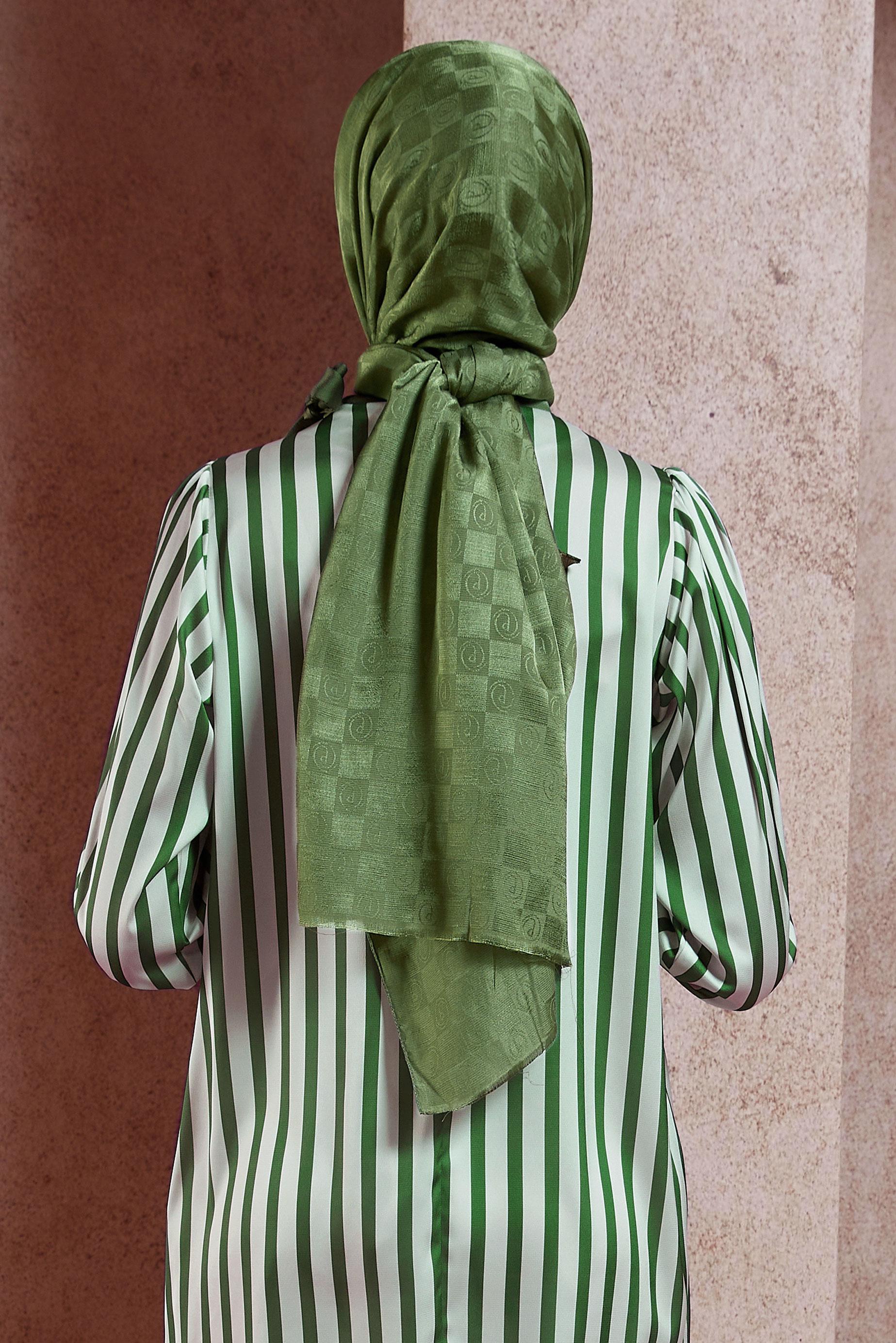 Tesettür giyim HAKİ ALVİNA MONOGRAM ŞAL 8450