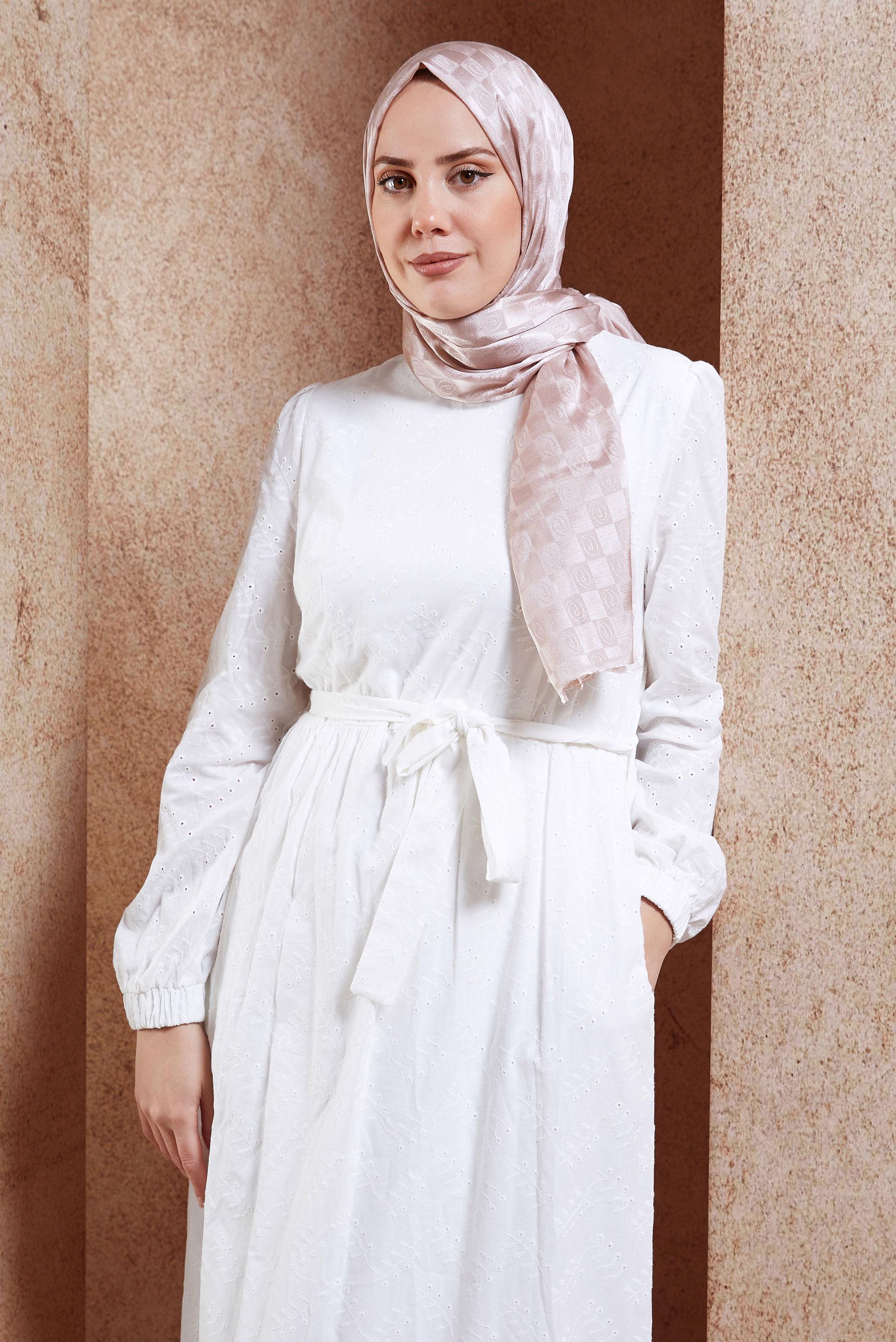 Tesettür giyim PUDRA ALVİNA MONOGRAM ŞAL 8450