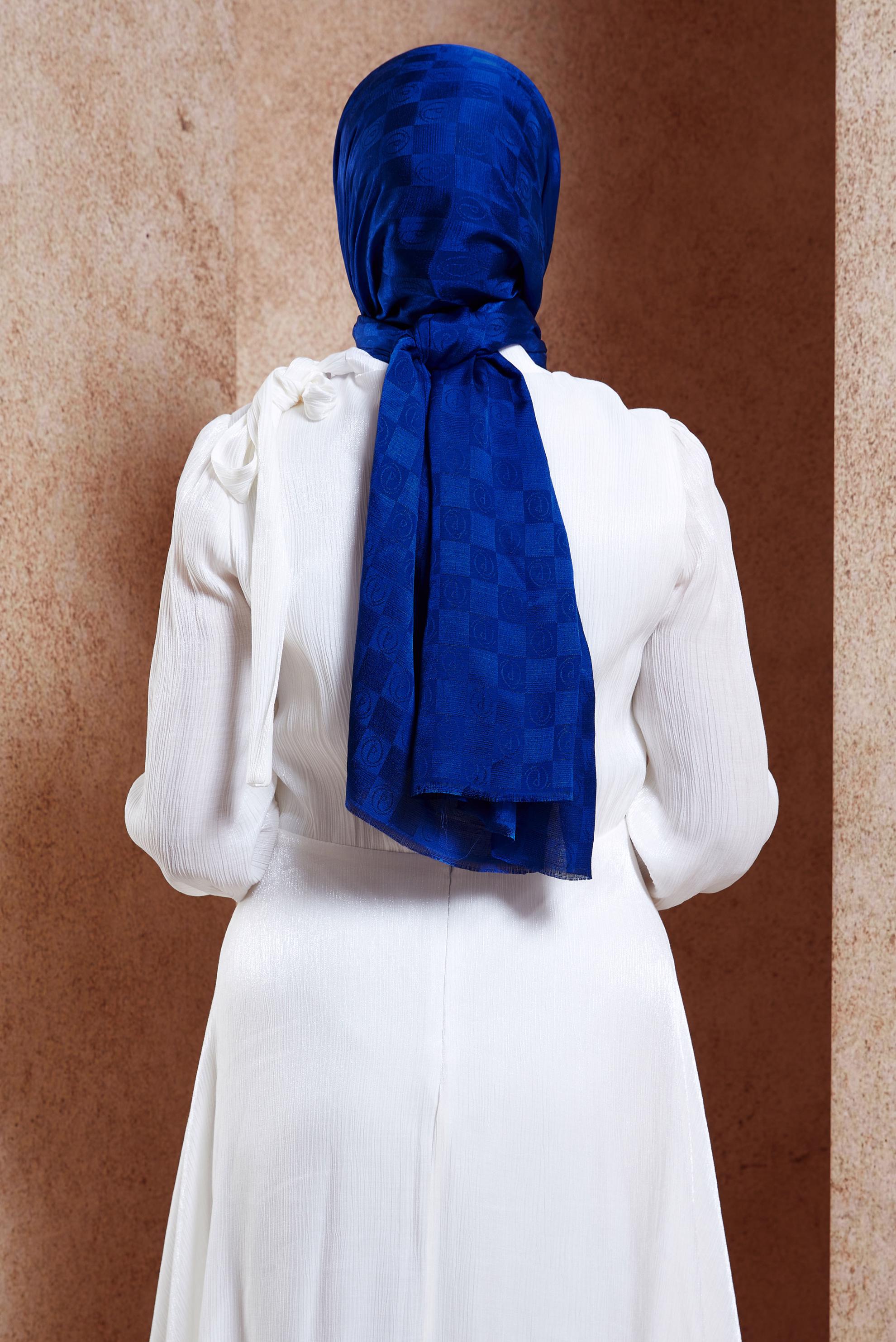 Tesettür giyim LACİVERT ALVİNA MONOGRAM ŞAL 8450