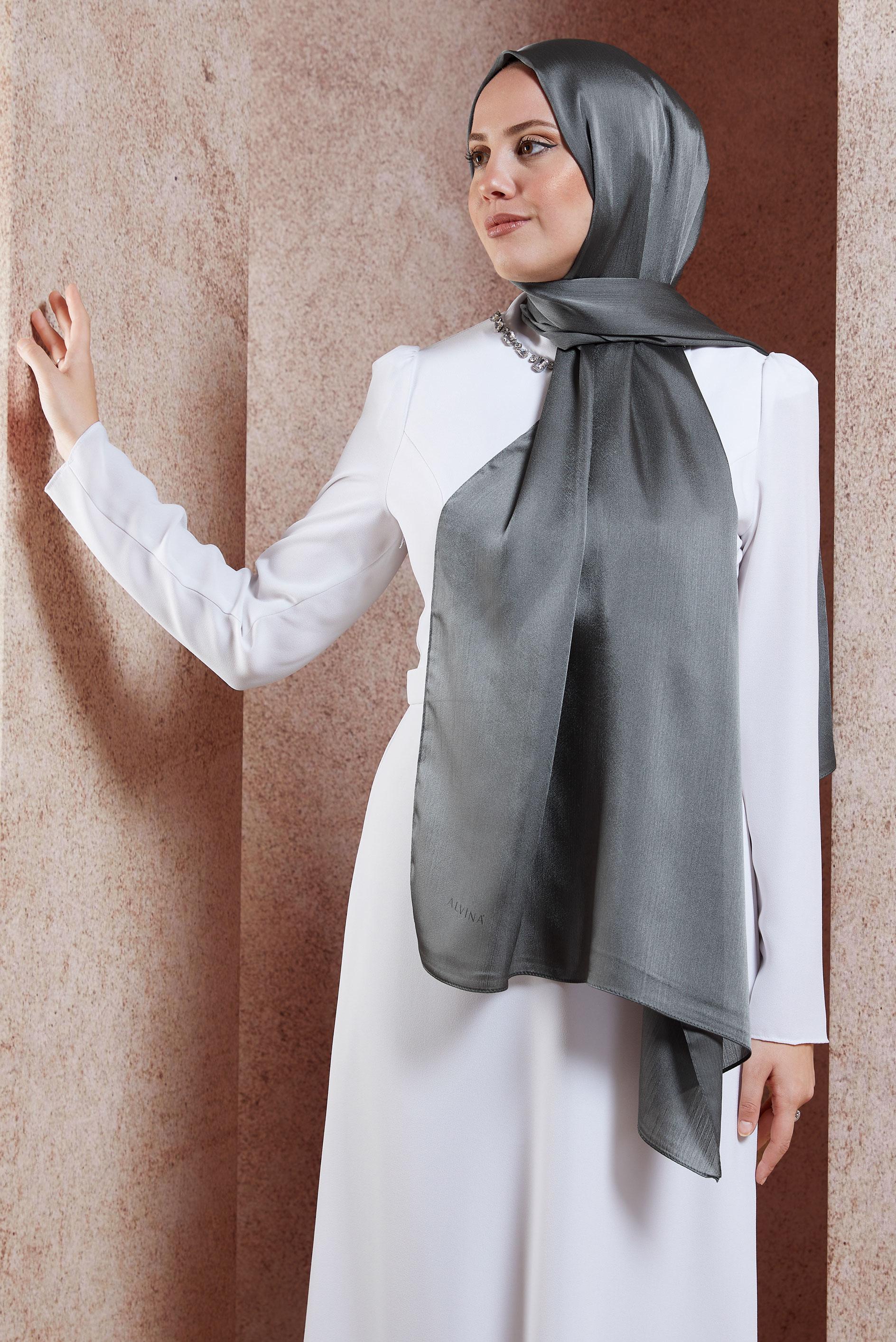 Tesettür giyim GRİ ALVİNA DÜZ ŞAL 8456