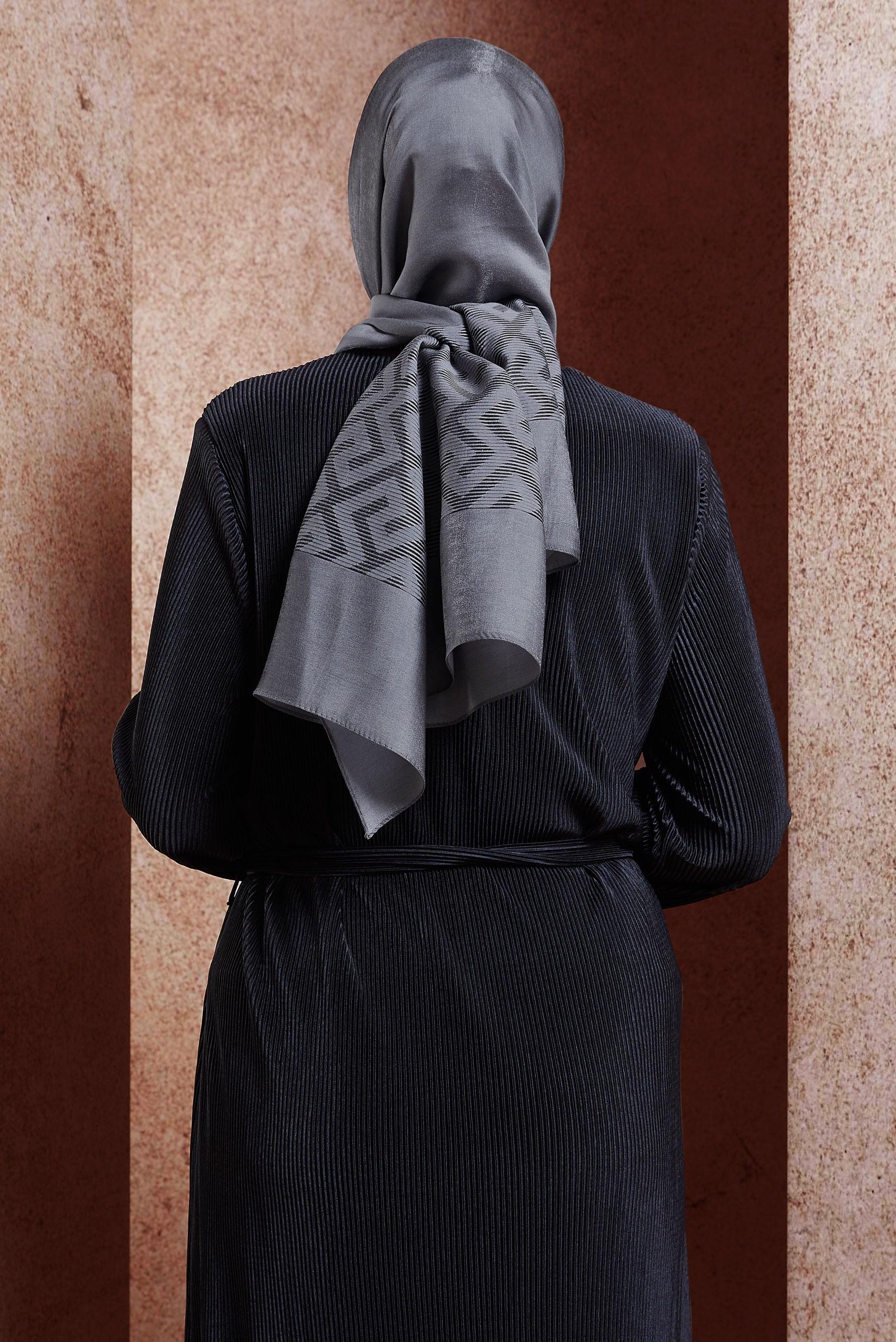 Tesettür giyim GRİ ALVİNA MOZAİK DESEN ŞAL 8459