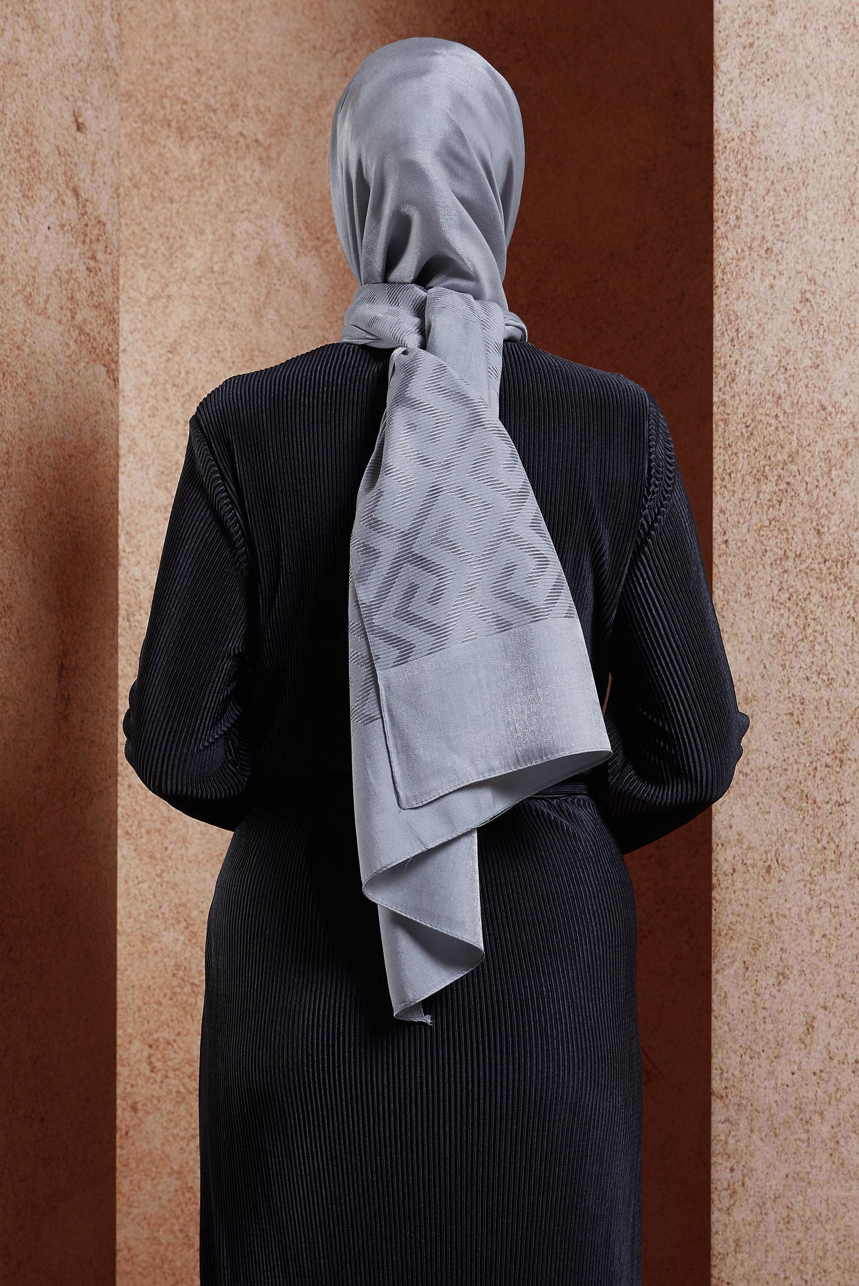 Tesettür giyim GÜMÜŞ ALVİNA MOZAİK DESEN ŞAL 8459