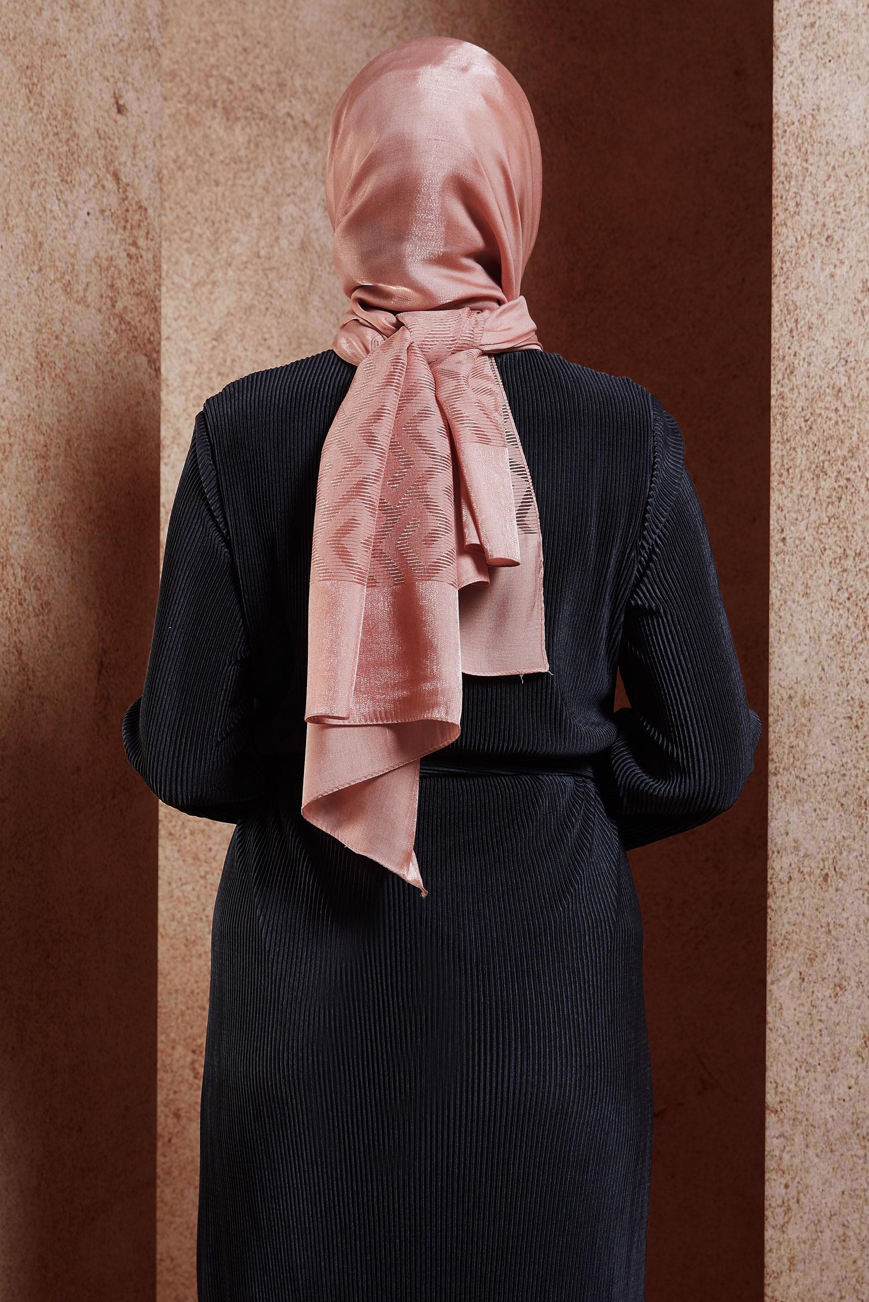 Tesettür giyim PUDRA ALVİNA MOZAİK DESEN ŞAL 8459