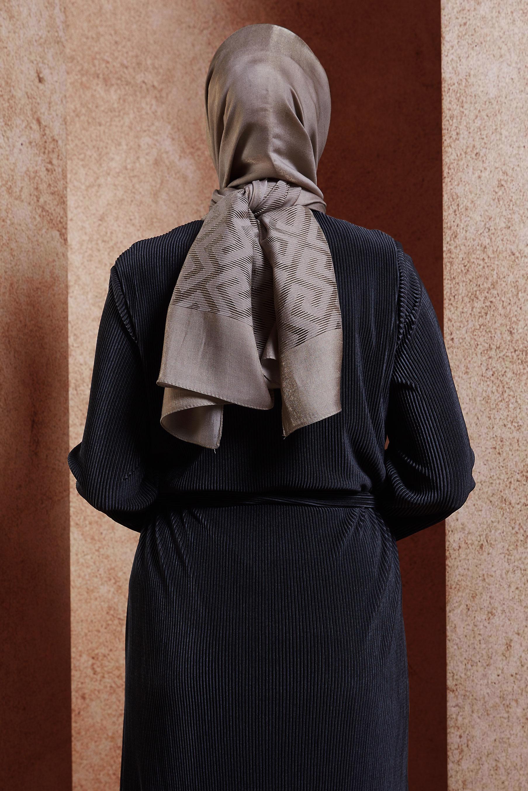 Tesettür giyim VİZON ALVİNA MOZAİK DESEN ŞAL 8459