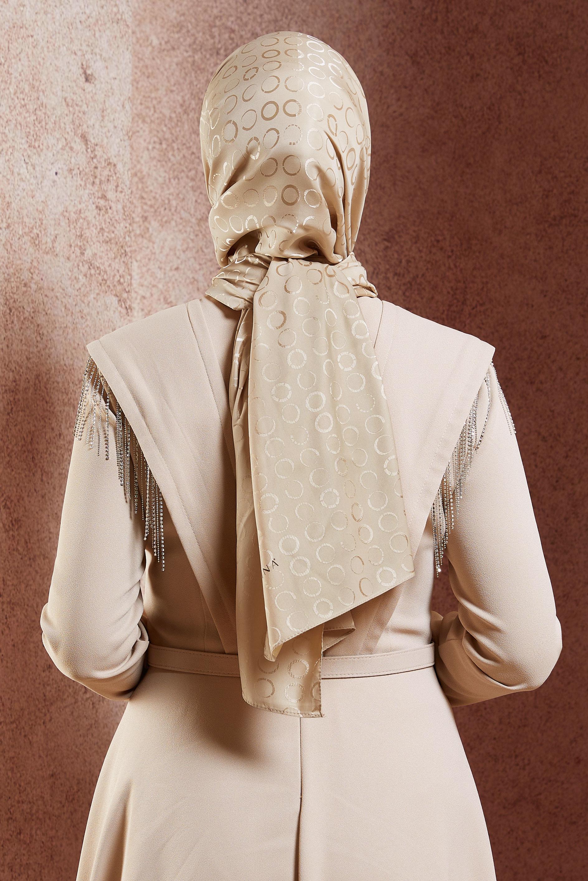 Tesettür giyim BEJ ALVİNA JAKARLI ŞAL 8463