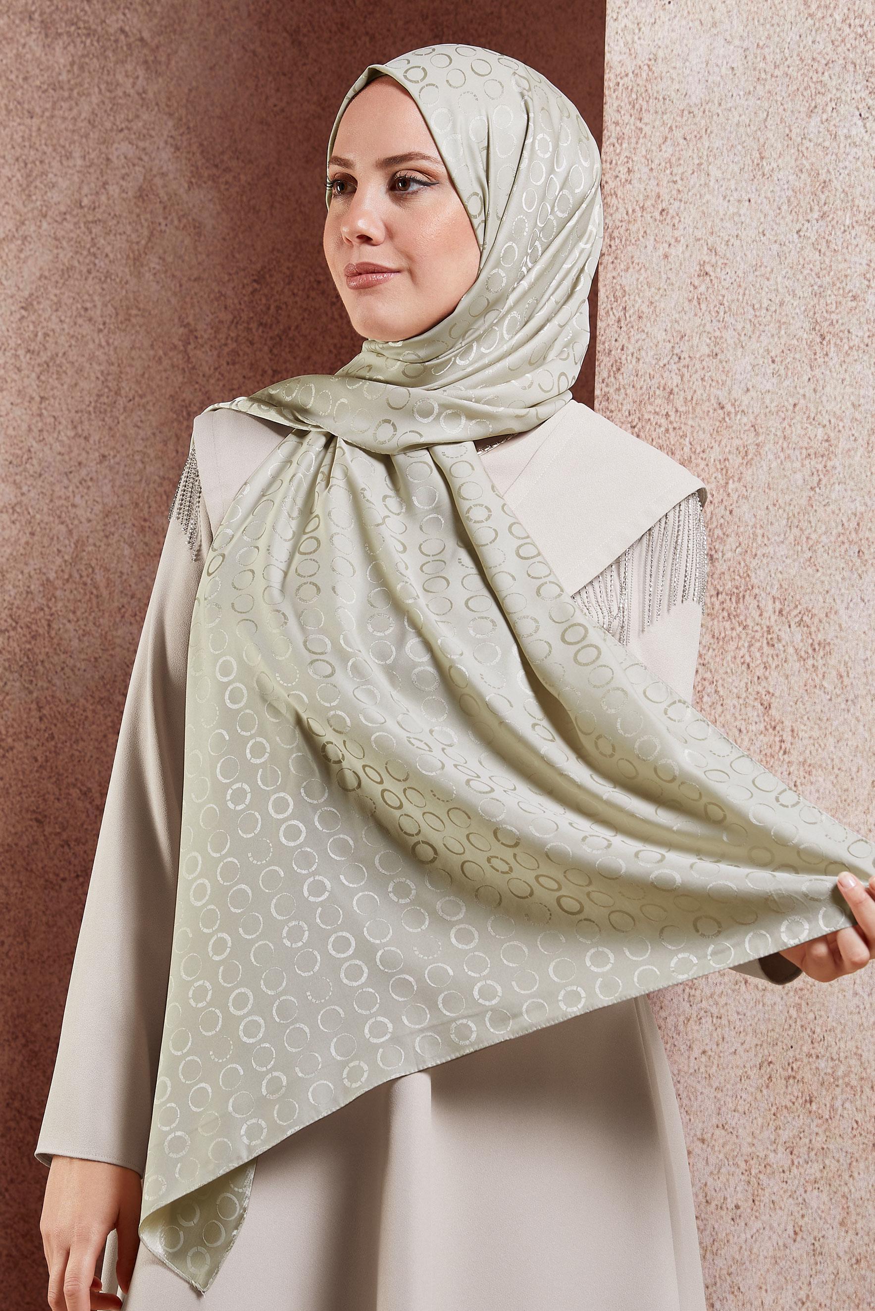 Tesettür giyim BEJ ALVİNA JAKARLI ŞAL 8463