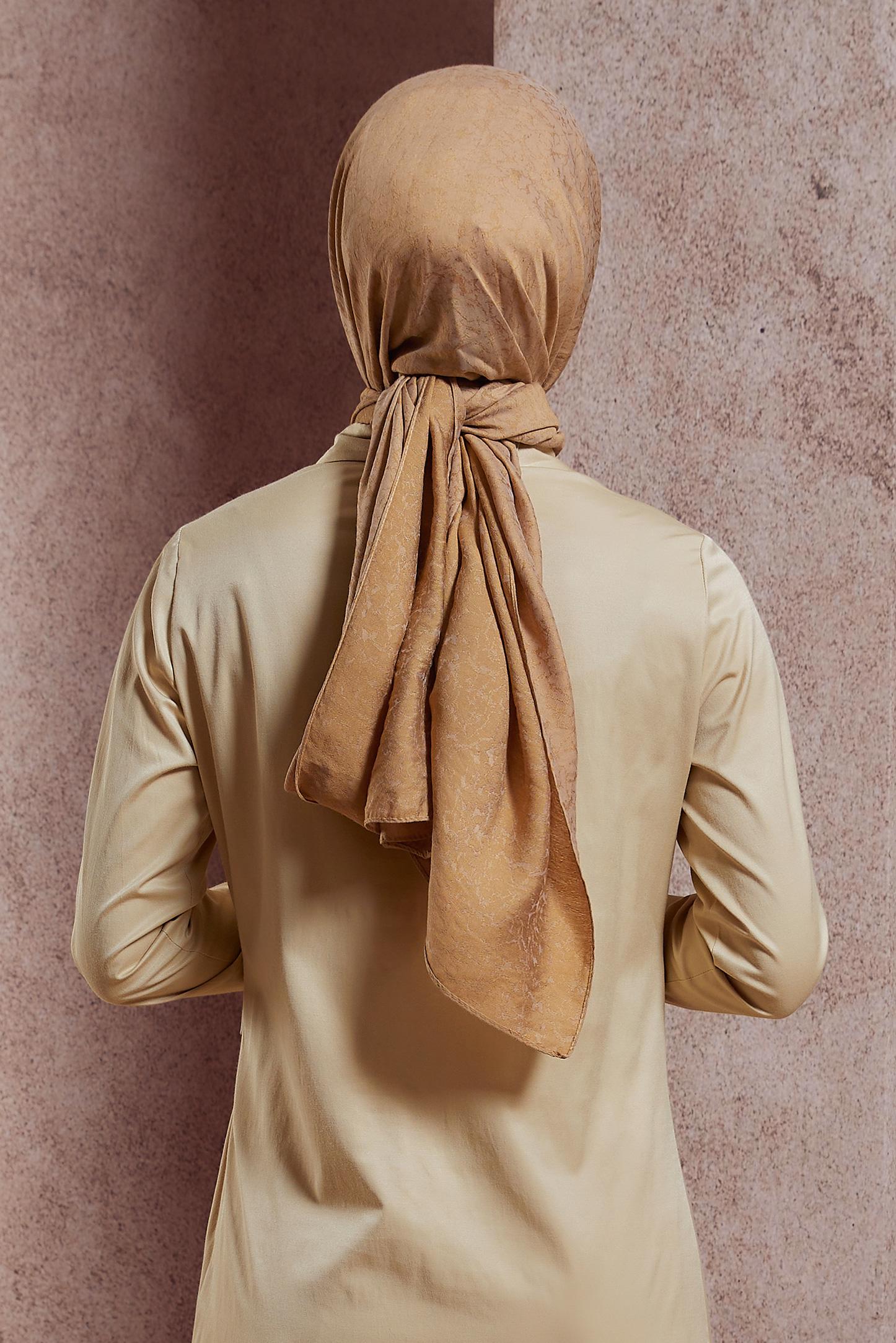 Tesettür giyim ALTIN ALVİNA JAKARLI ŞAL 8427