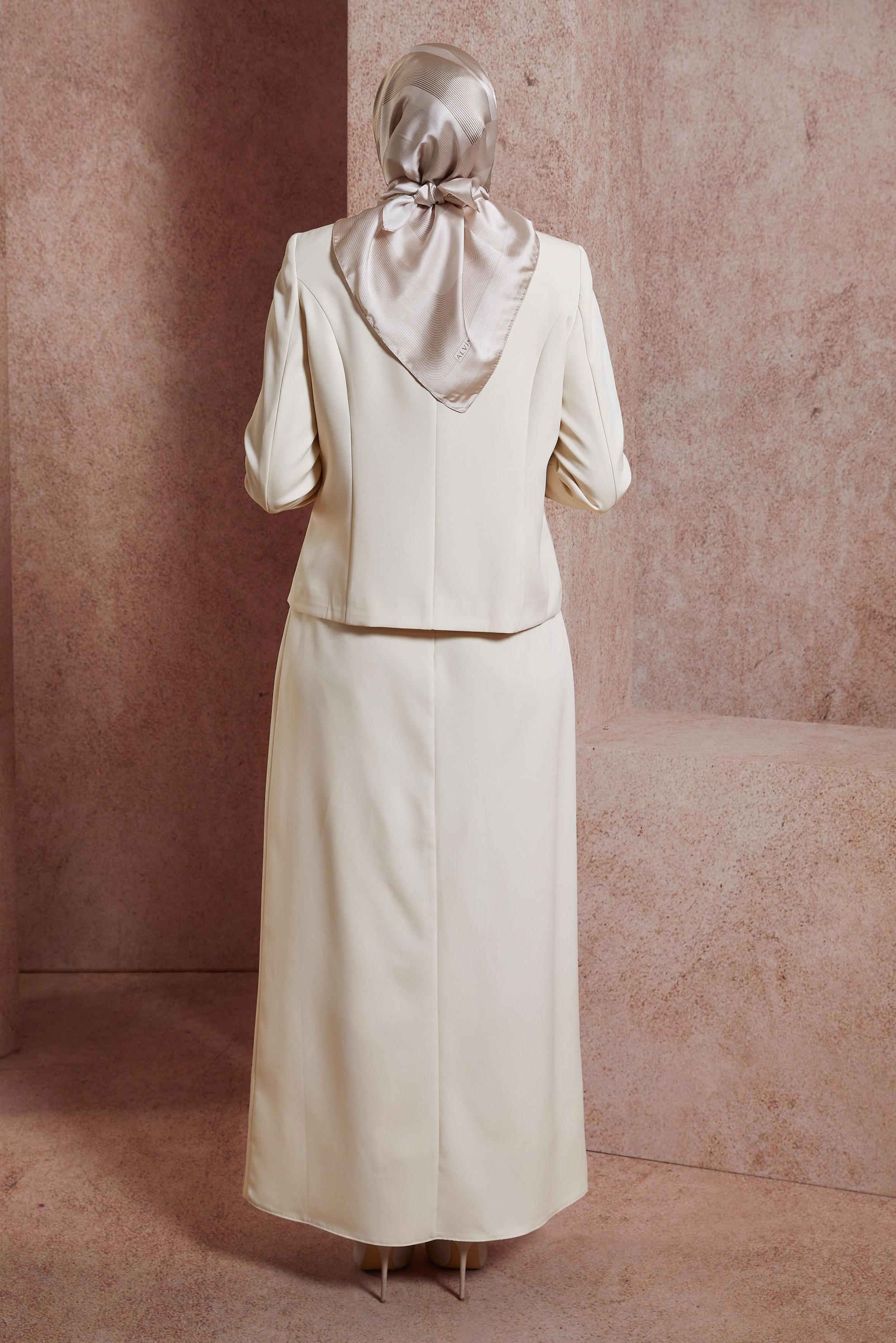 Tesettür giyim EKRU DÜĞMELİ ETEKLİ TAKIM 30427