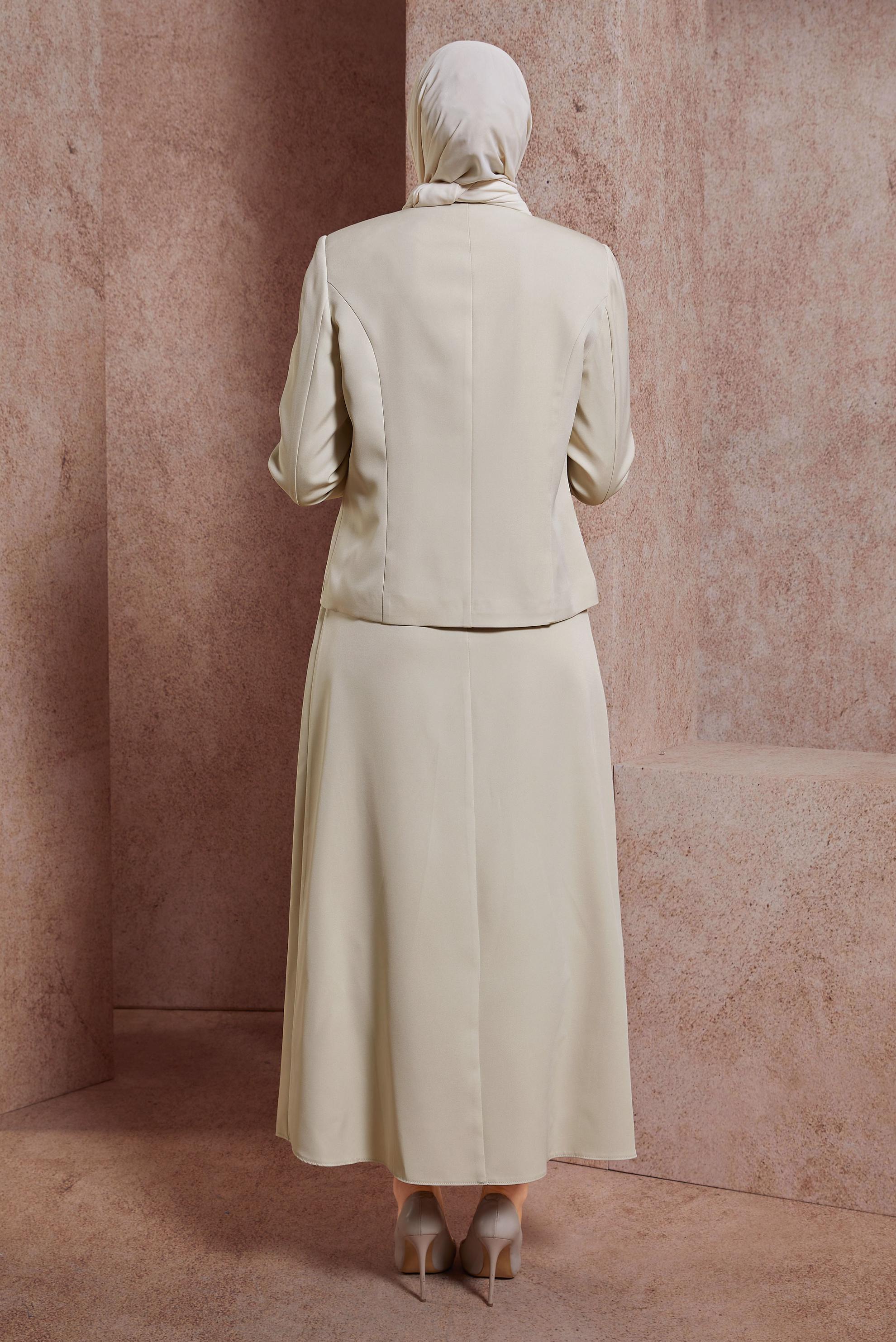 Tesettür giyim BEJ DÜĞMELİ ETEKLİ TAKIM 30431