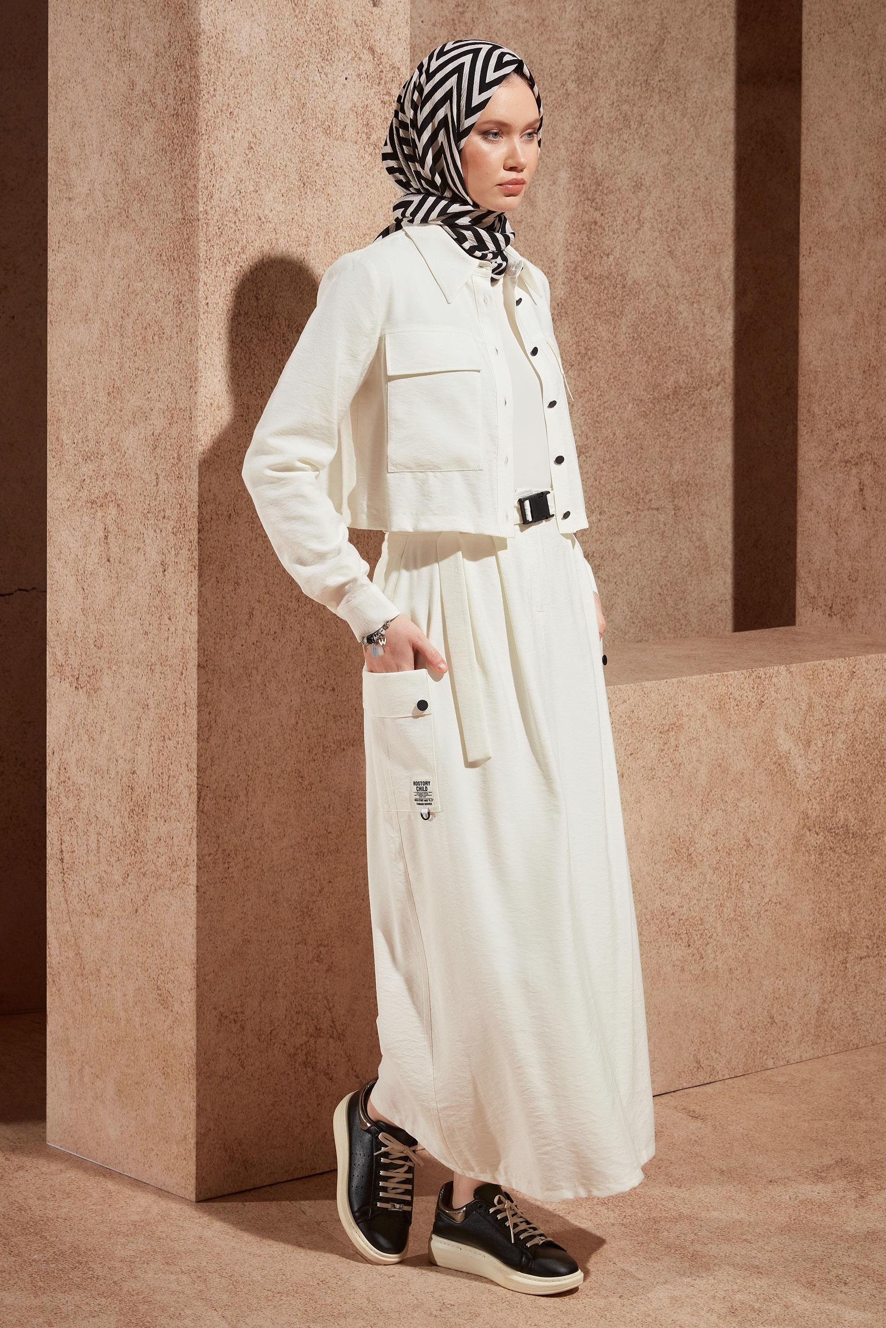 Tesettür giyim BEYAZ KEMERLİ ETEKLİ TAKIM 44495