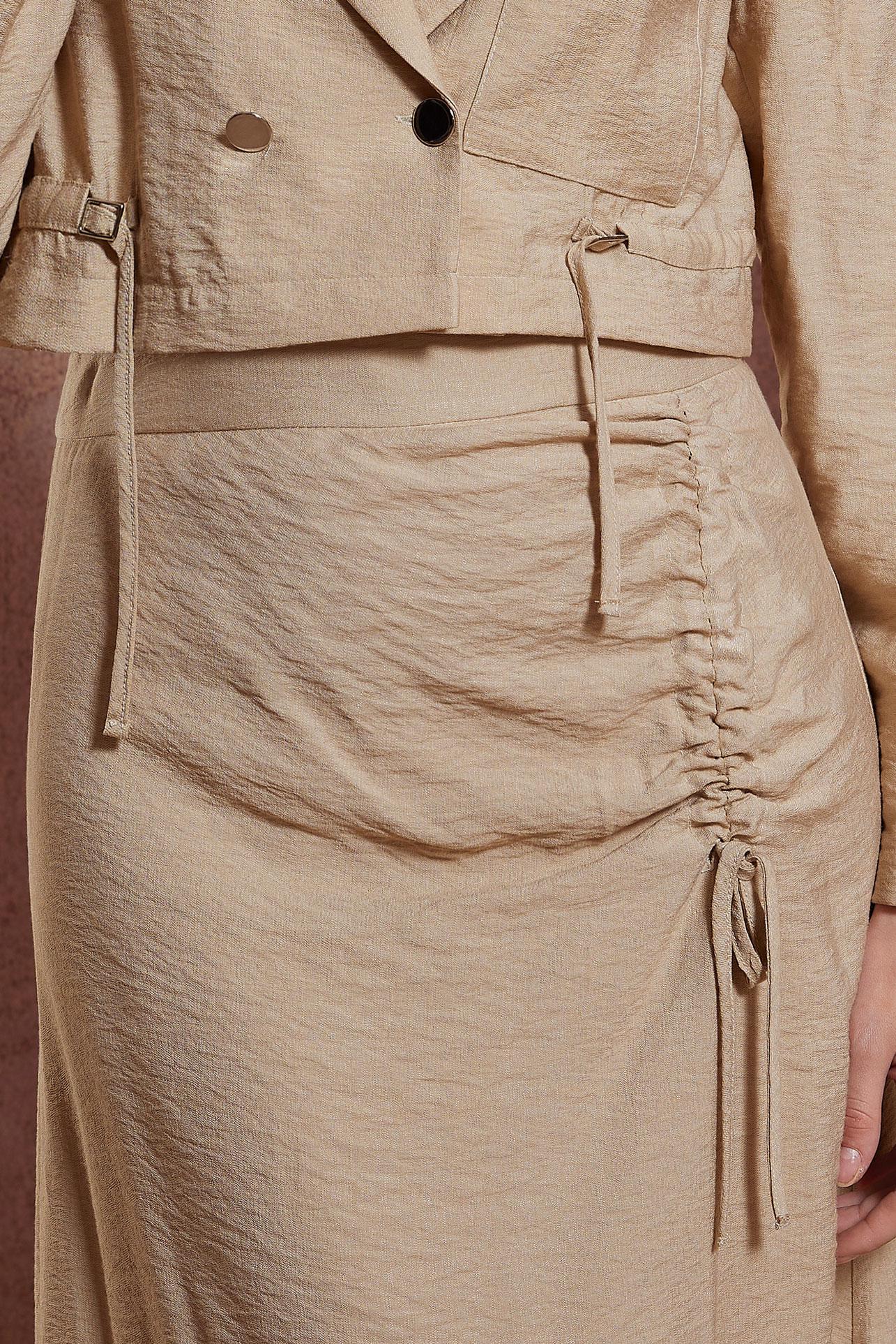 Tesettür giyim BEJ BÜZGÜ DETAYLI ETEKLİ TAKIM 44505